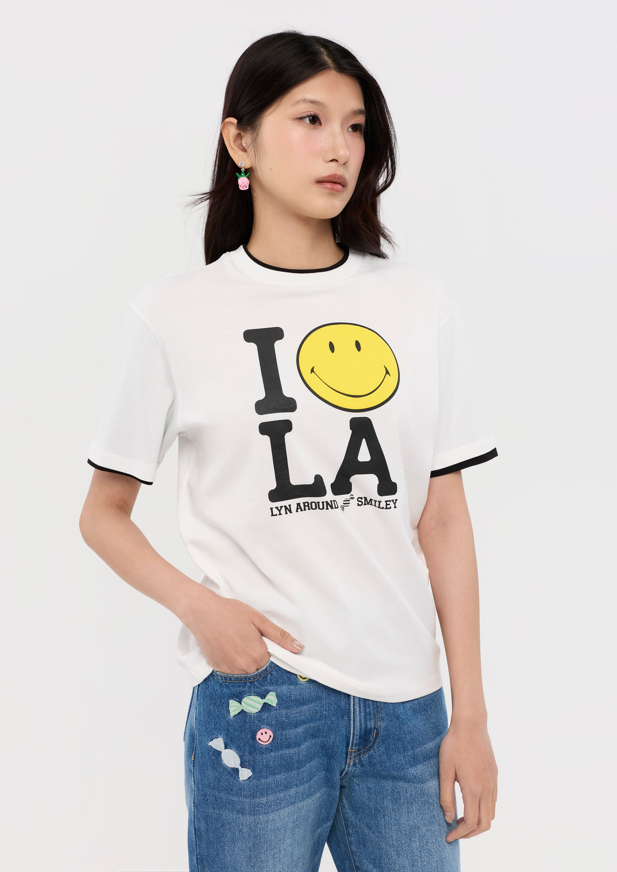 เสื้อยืดแขนสั้นพิมพ์ลาย คอลเลกชัน Lyn around x SMILEY