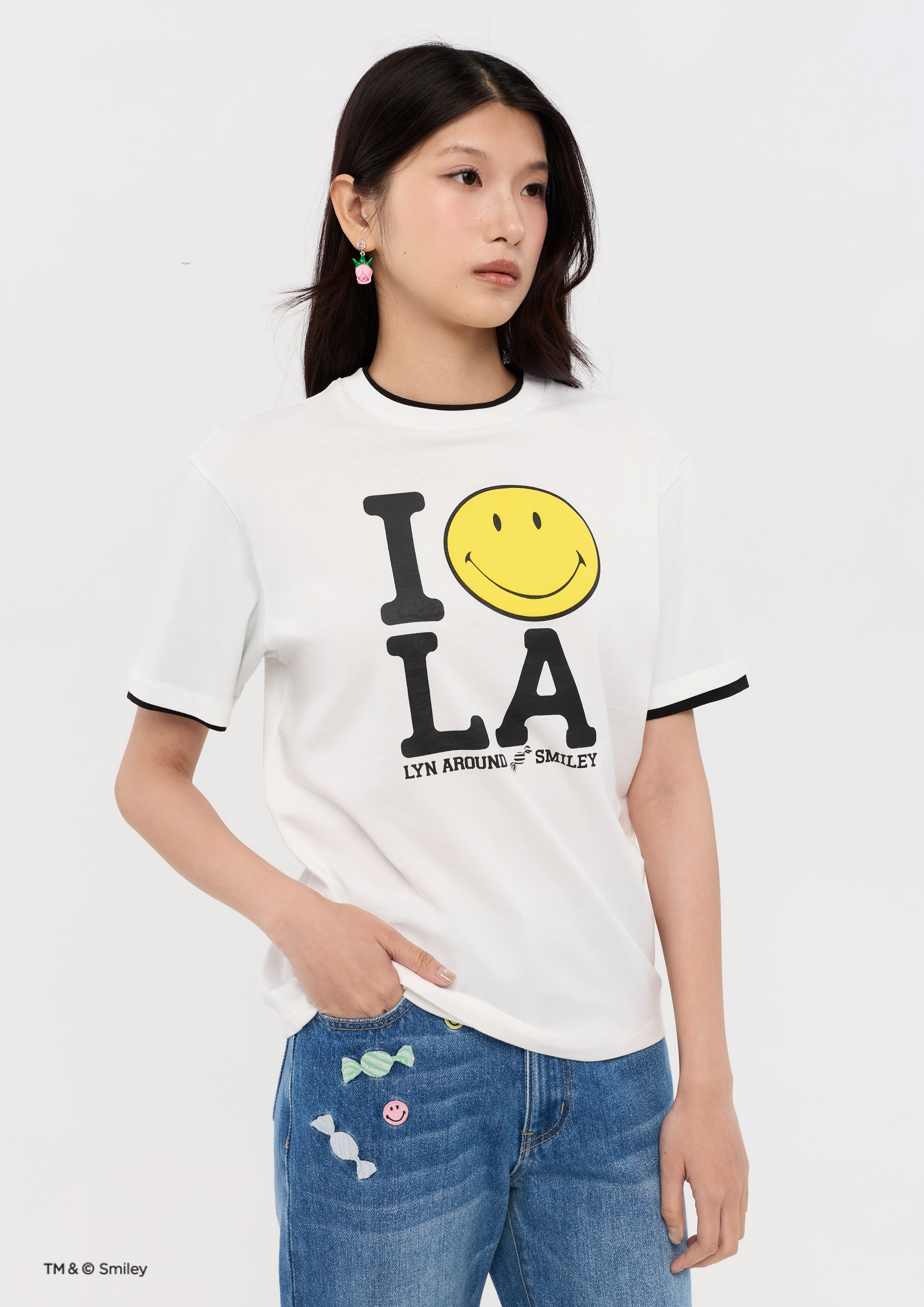 เสื้อยืดแขนสั้นพิมพ์ลาย คอลเลกชัน Lyn around x SMILEY
