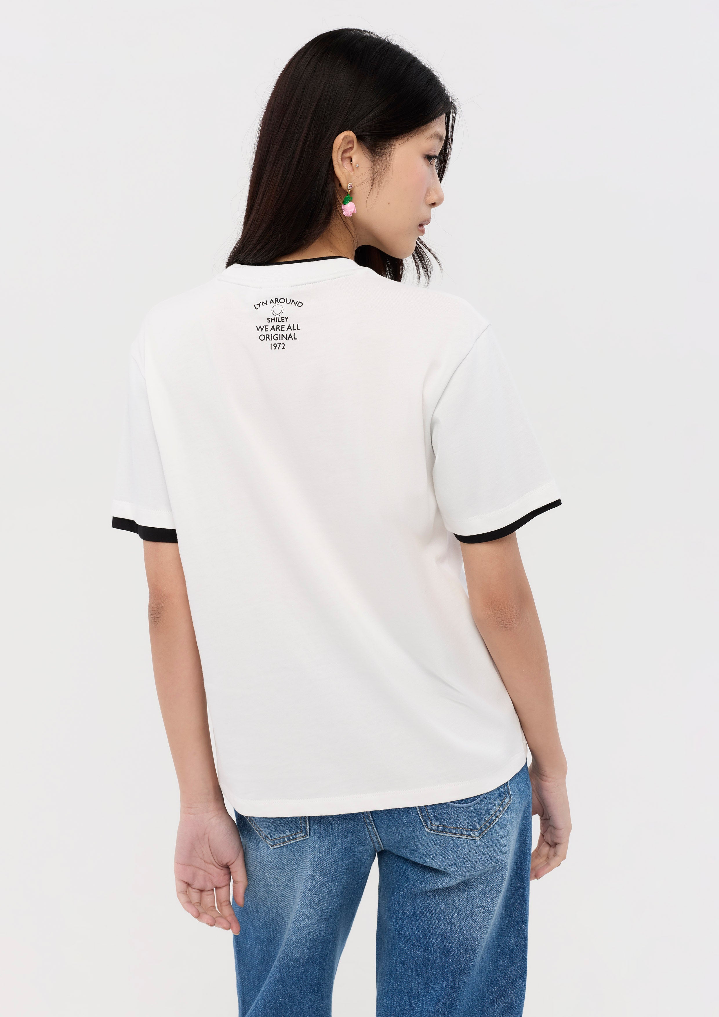 เสื้อยืดแขนสั้นพิมพ์ลาย คอลเลกชัน Lyn around x SMILEY
