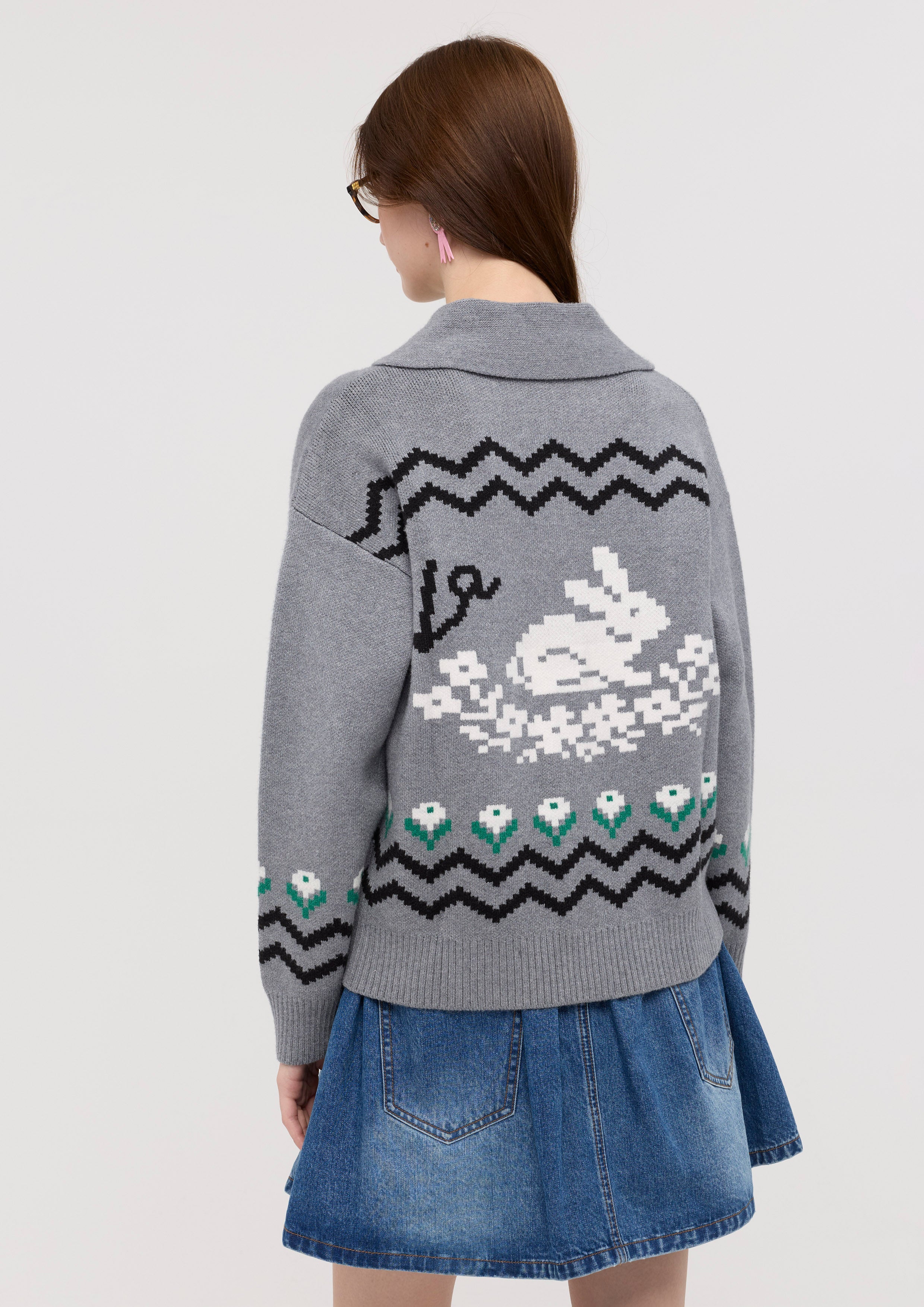 เสื้อคาร์ดิแกนผ้านิตลายดอกไม้พิกเซล คอลเลกชัน Garden Poetry