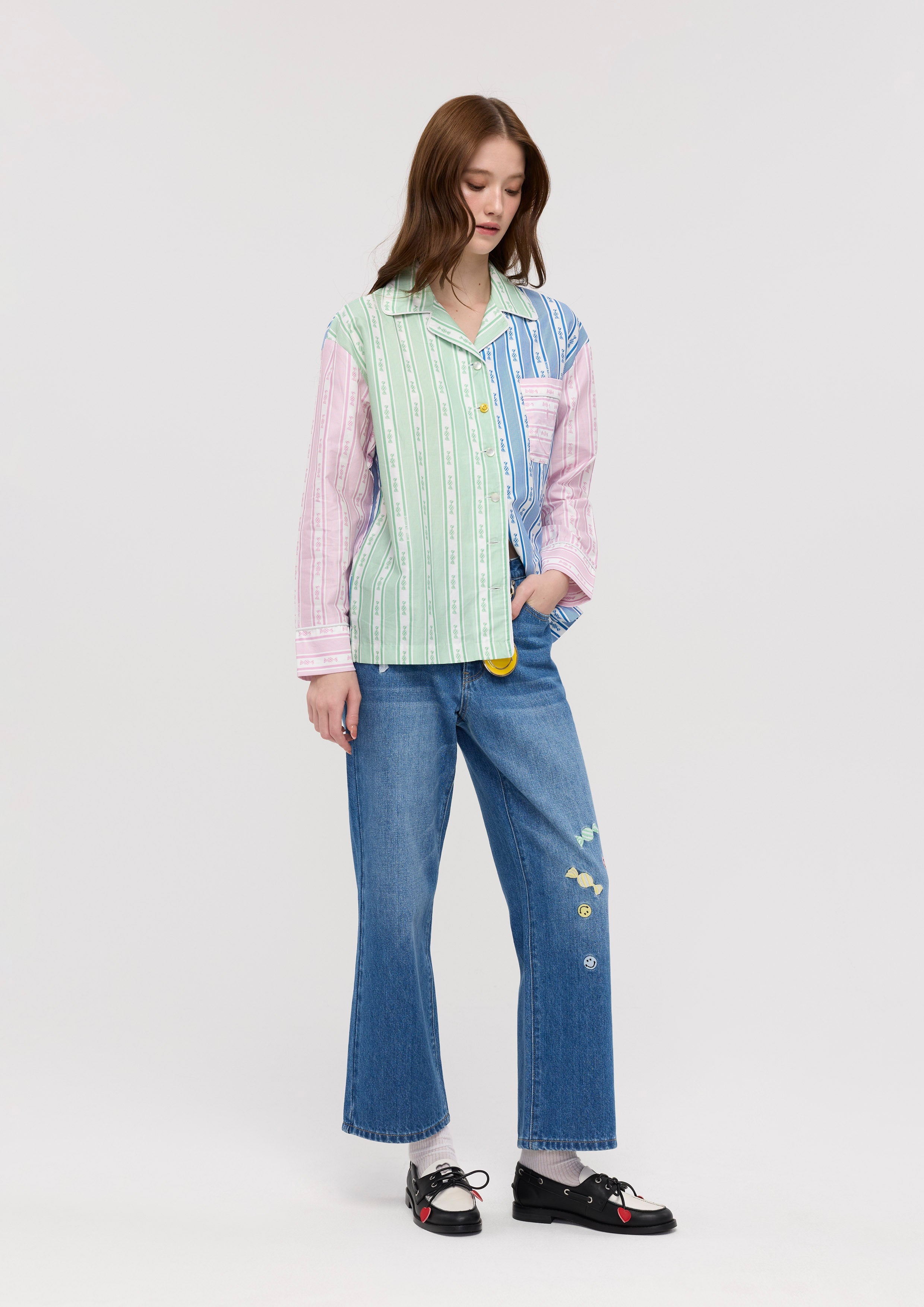 เสื้อเชิ้ตแขนยาวพิมพ์ลายกราฟฟิค คอลเลกชัน Lyn around x SMILEY