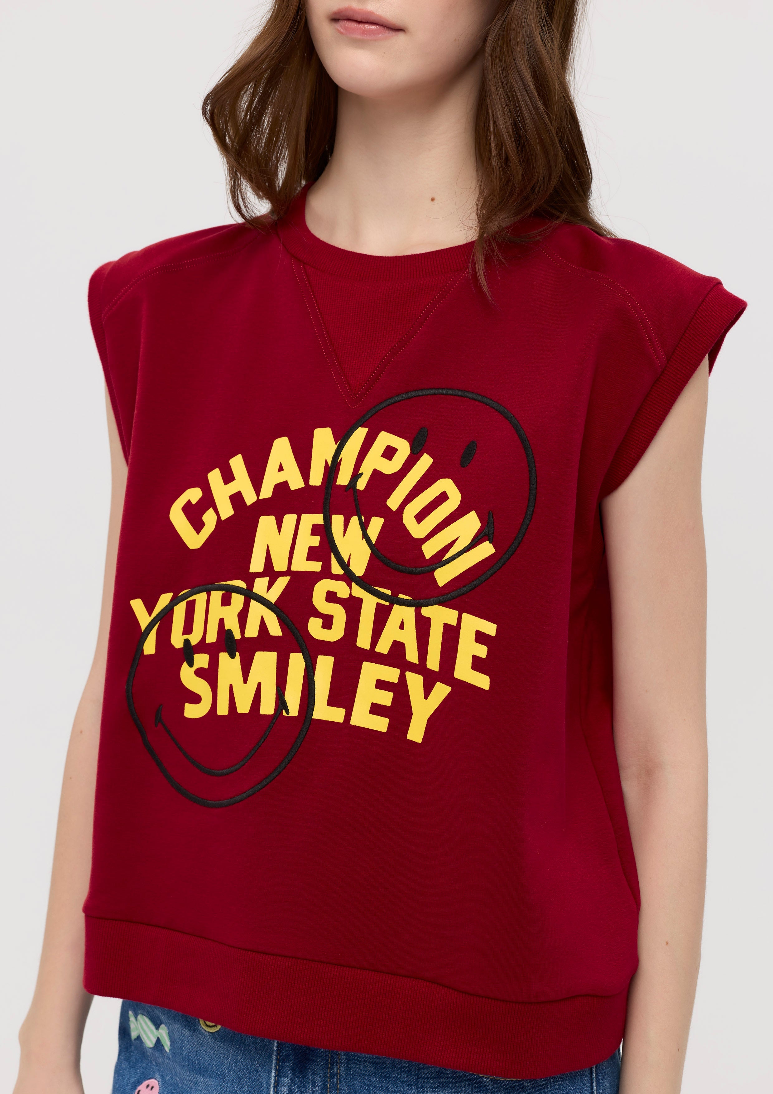 เสื้อครอปแขนกุดพิมพ์ลายกราฟฟิค คอลเลกชัน Lyn around x SMILEY
