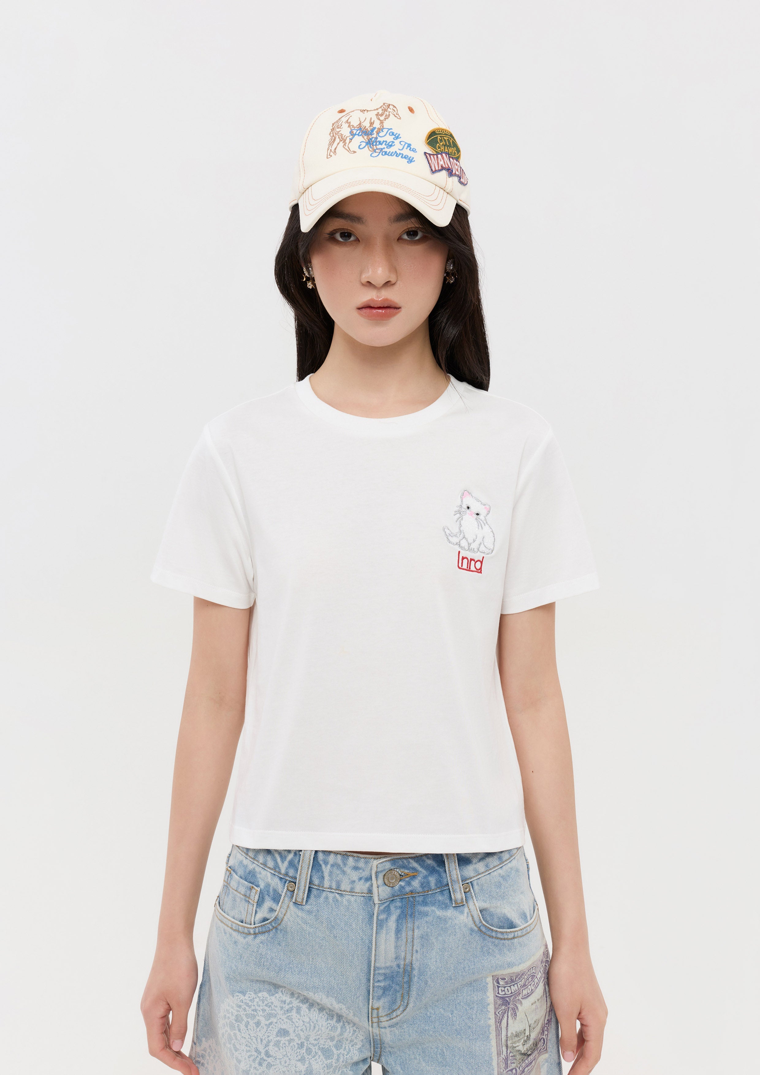 เสื้อยืดแขนสั้นปักลายลูกแมว คอลเลกชัน The Wandering Remix