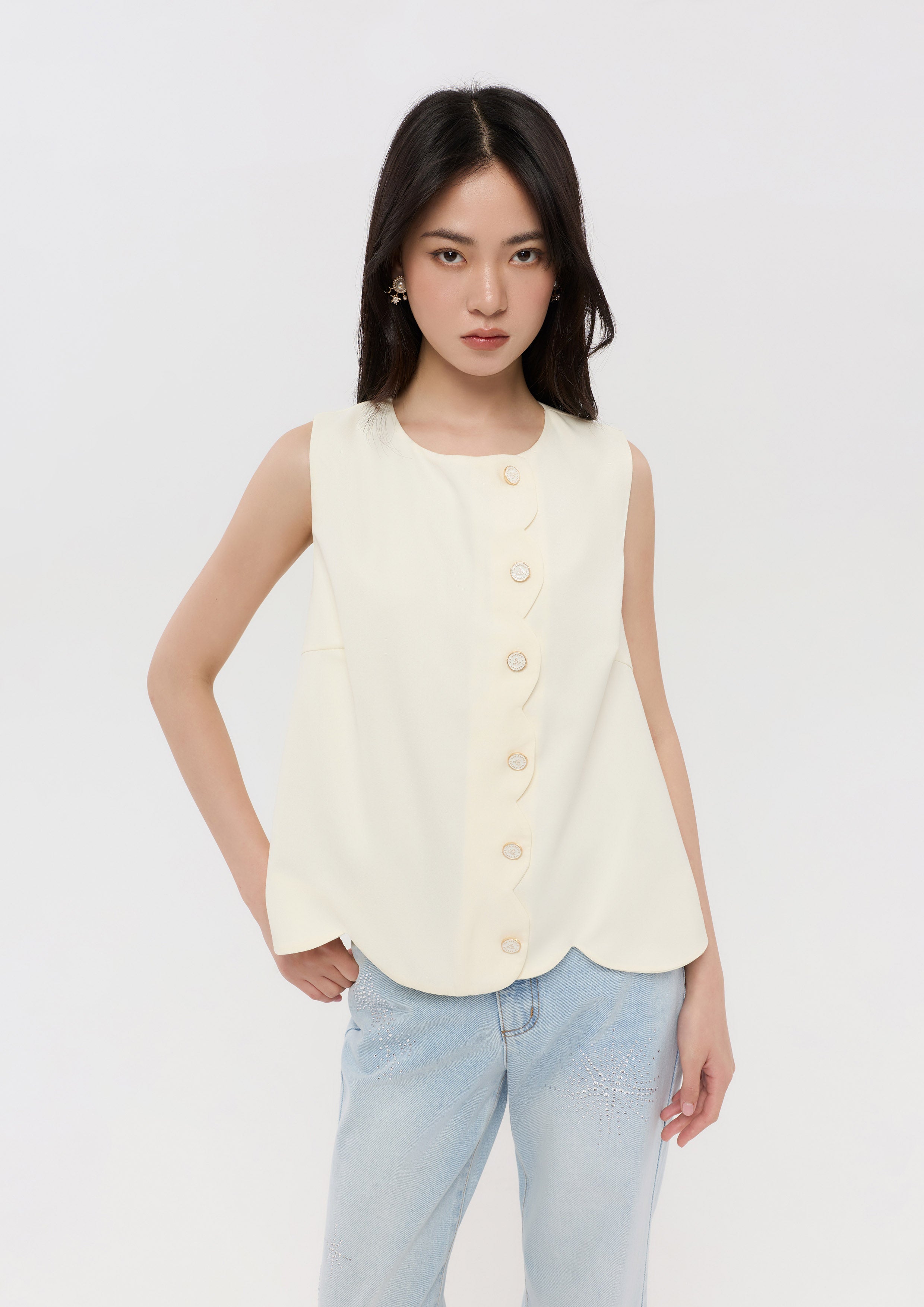 เสื้อแขนกุดติดกระดุมชายเสื้อขอบลอน คอลเลกชัน Lune d'Air