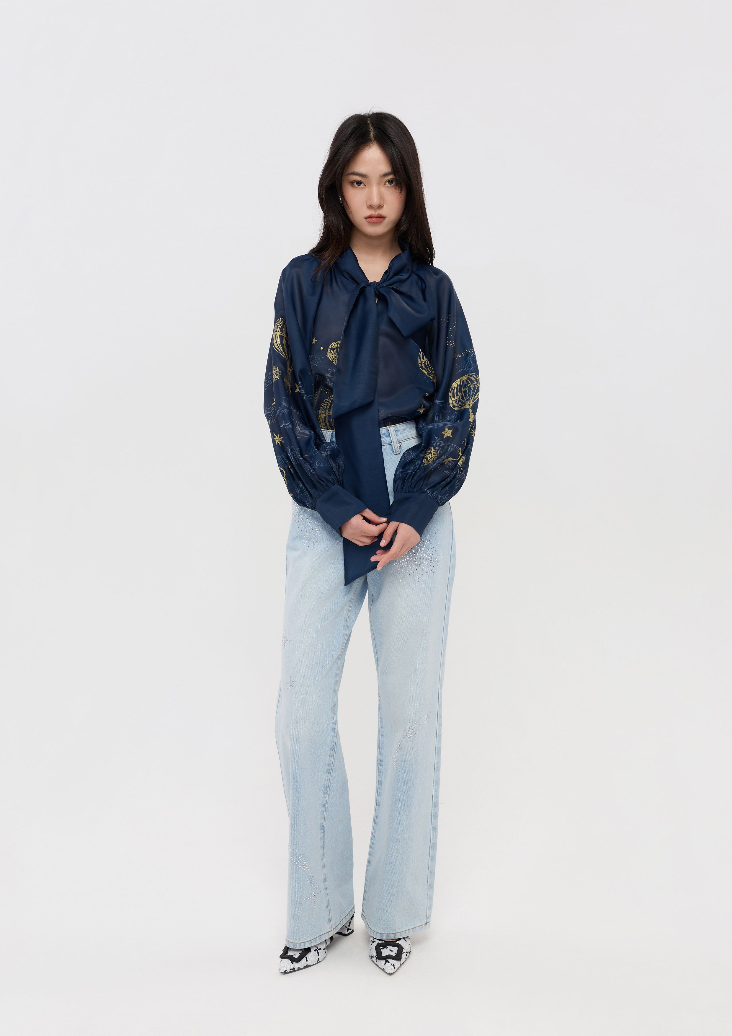 เสื้อเบลาส์แขนยาวพิมพ์ลาย คอลเลกชัน Lune d'Air