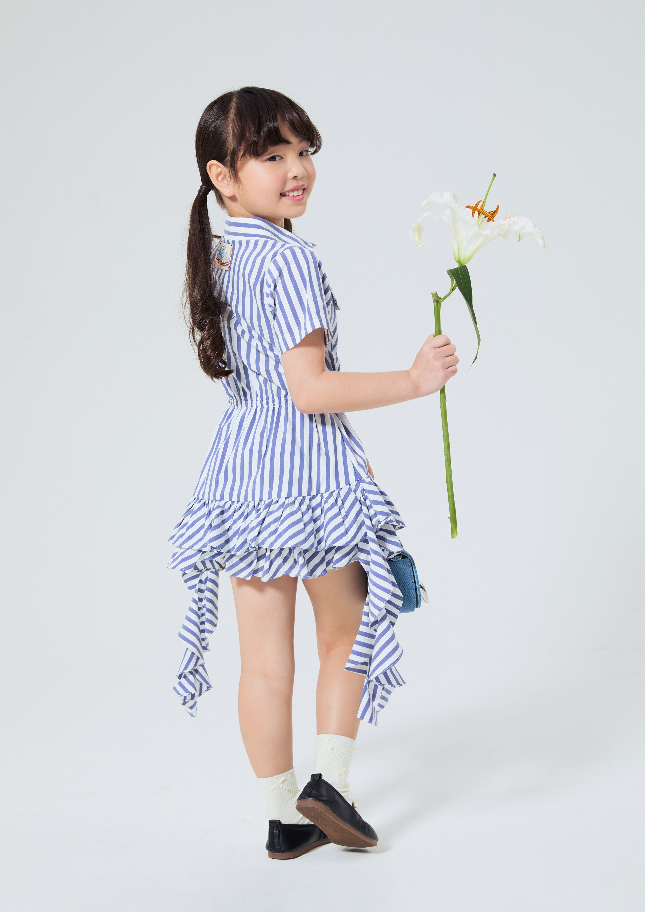 เดรสสั้นลายทางชายกระโปรงแต่งผ้าเดรป คอลเลกชัน You Deserve a Break