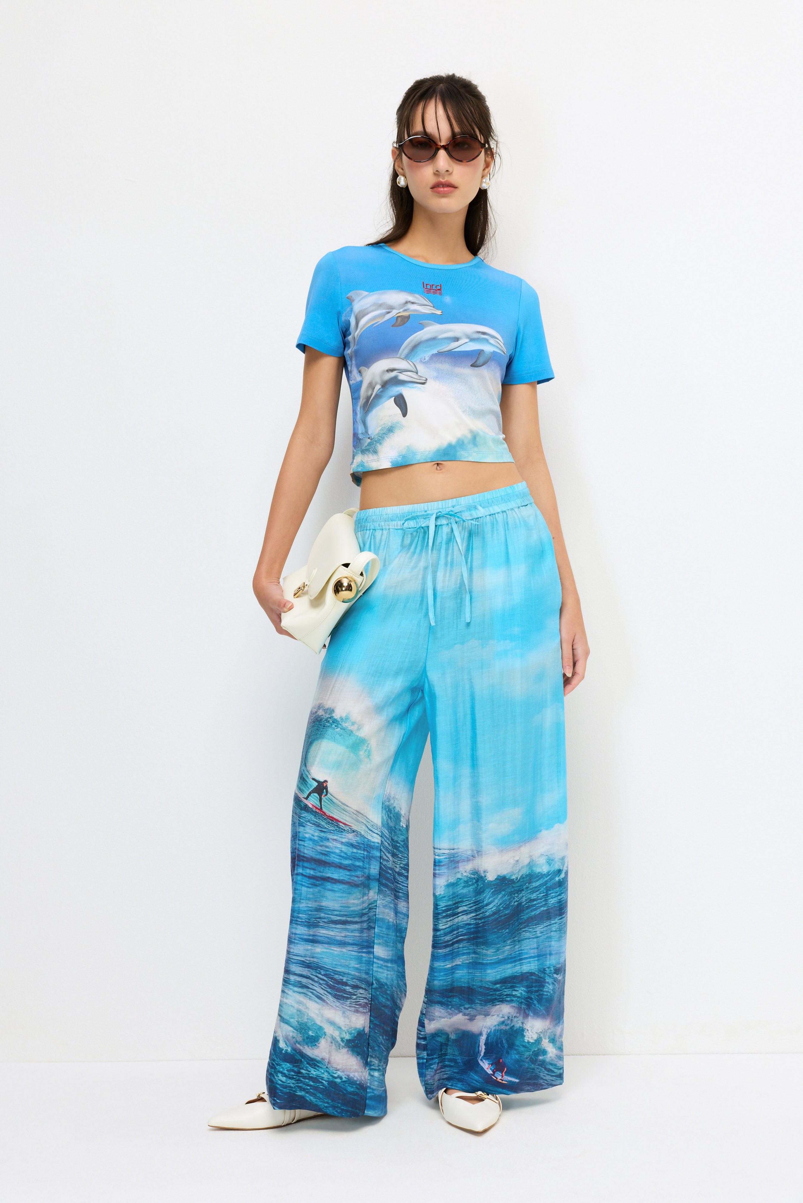 เสื้อยืดครอปพิมพ์ลาย คอลเลกชัน You Deserve a Break