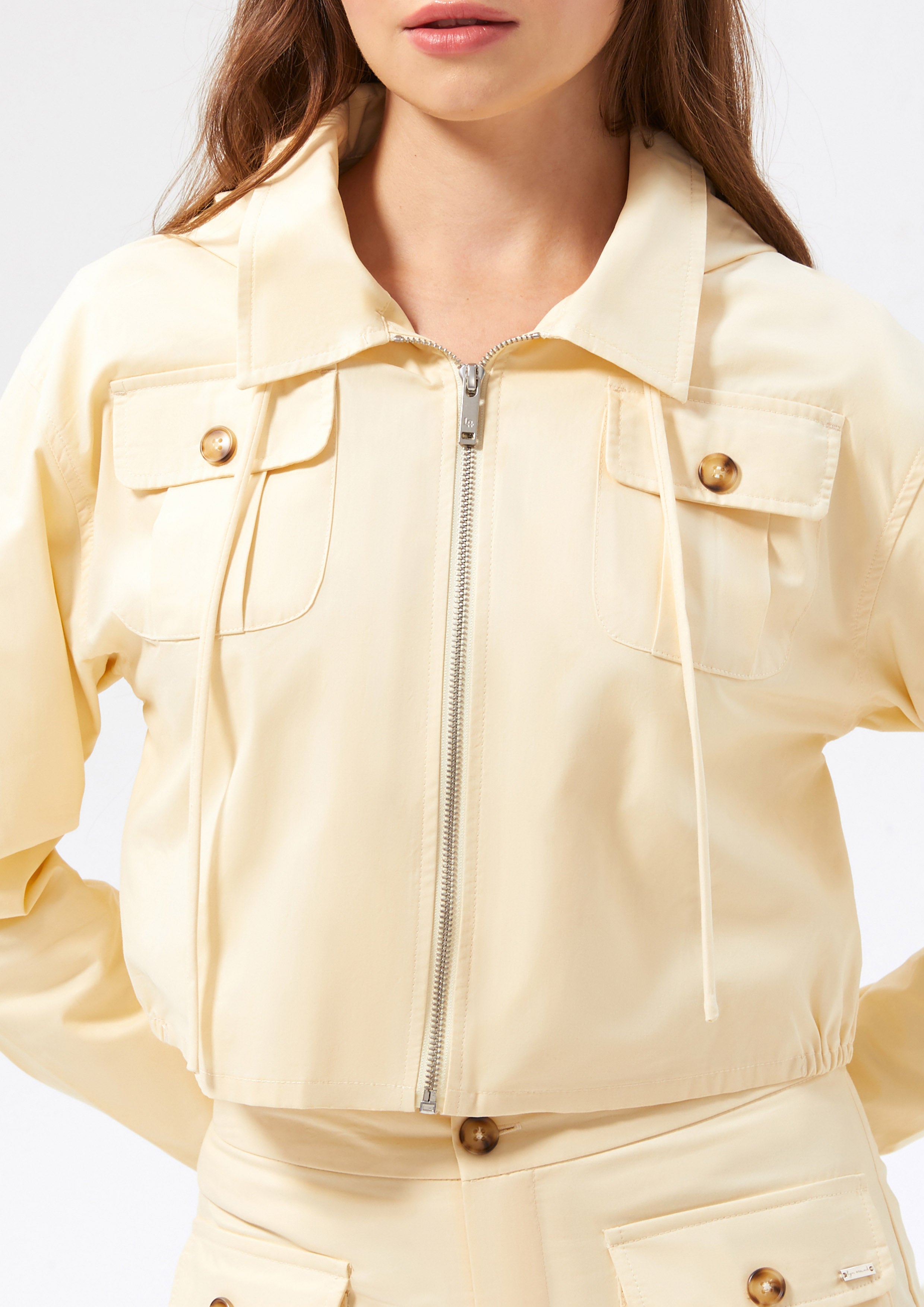 เสื้อแจ็คเก็ตครอปแต่งฮู้ด คอลเลกชัน Melt Bloom