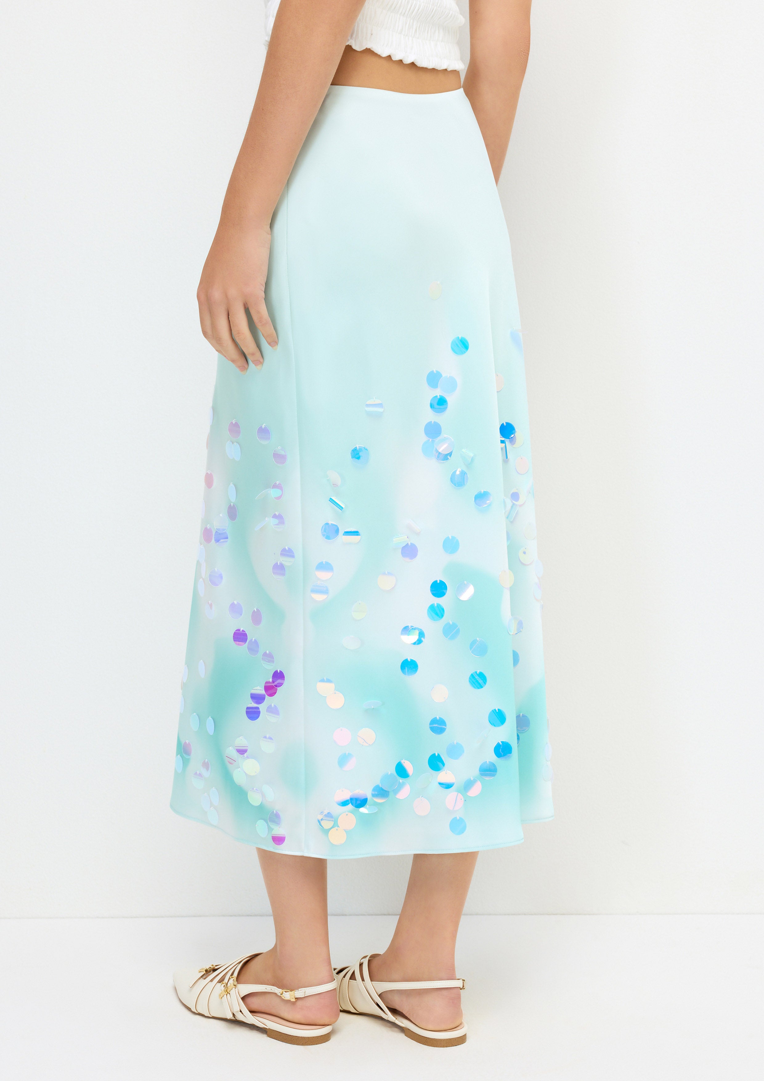 กระโปรงยาวแต่งเลื่อม คอลเลกชัน Aurora Veil