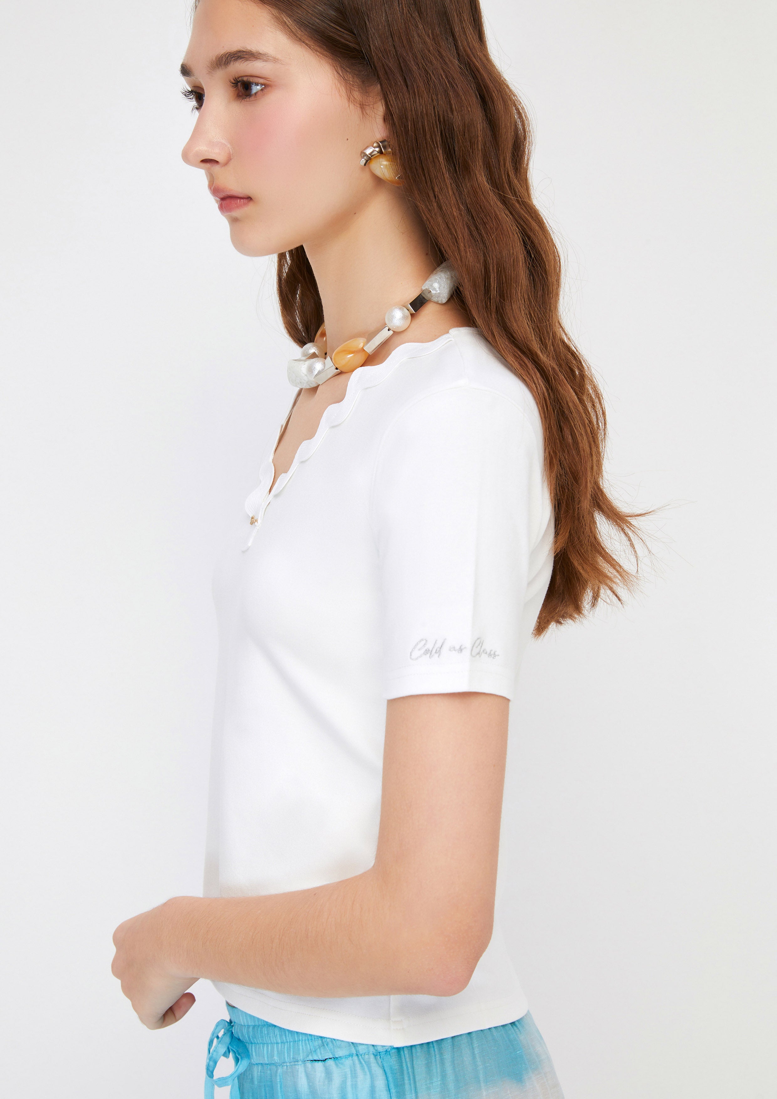 เสื้อยืดแขนสั้นคอเสื้อขอบลอน คอลเลกชัน Crystaline