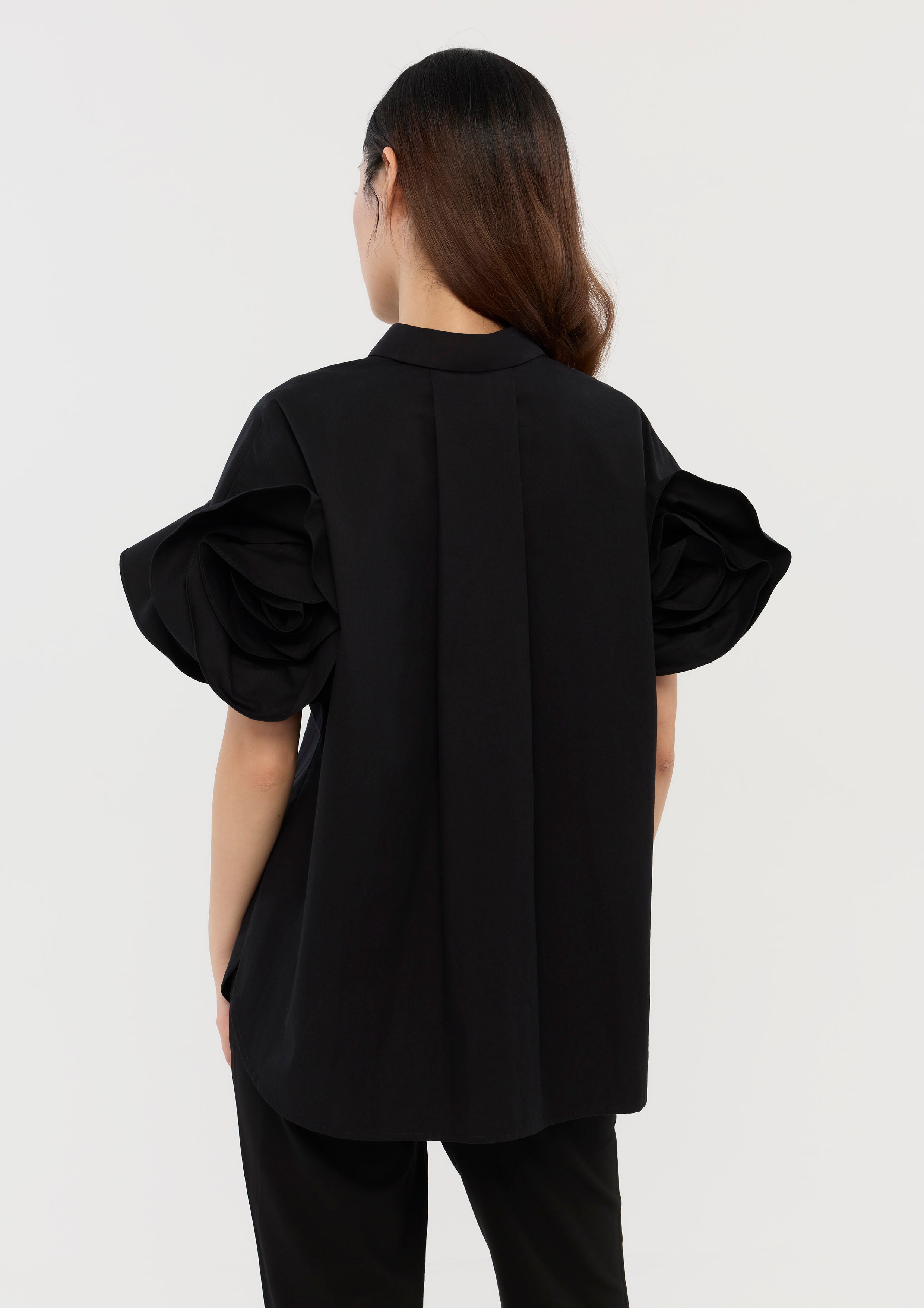 เสื้อเชิ้ตแขนเสื้อแต่งดอกกุหลาบ คอลเลกชัน Opium