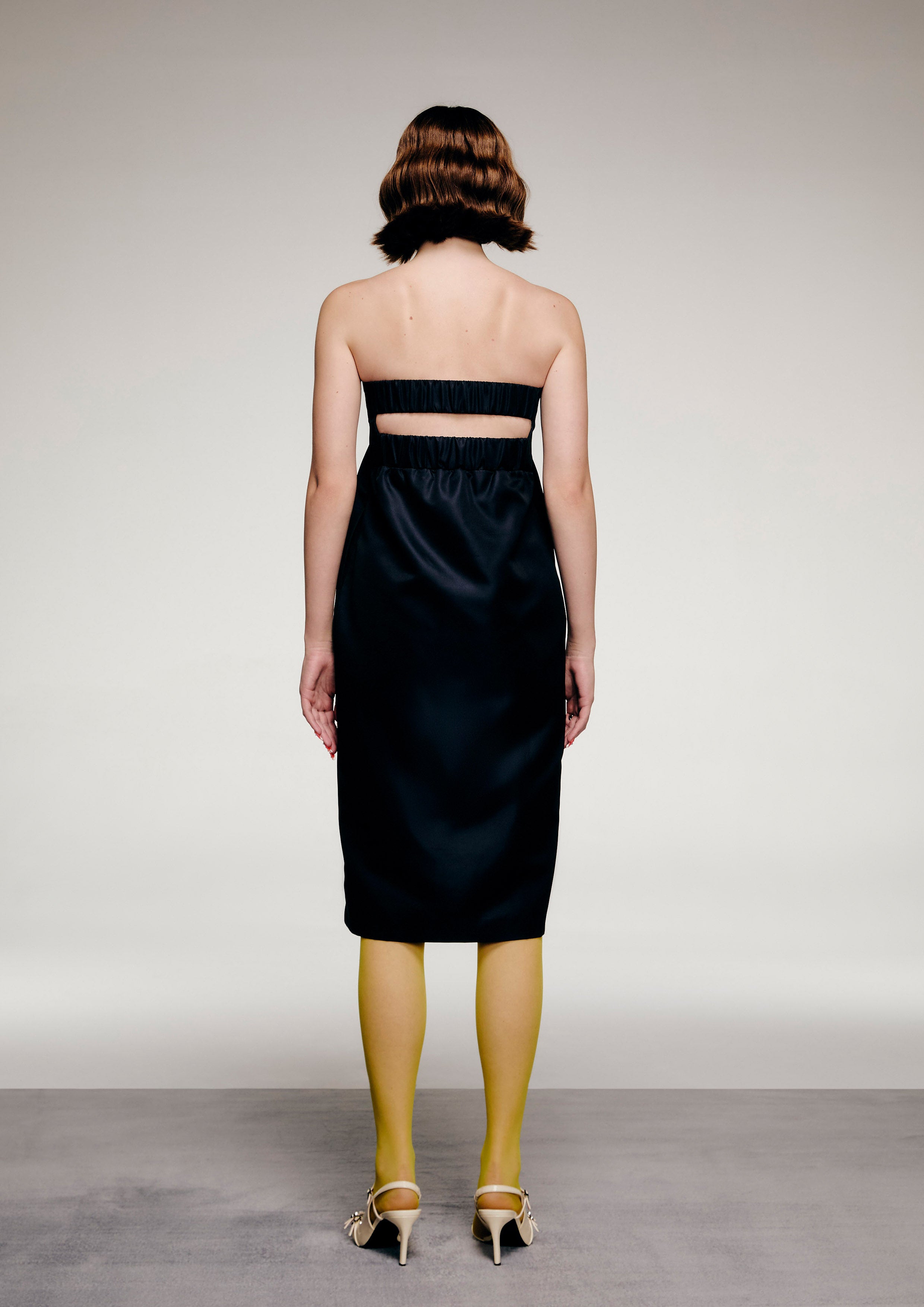 เดรสเกาะอกพิมพ์ลายดอกไม้ คอลเลกชัน Reviere