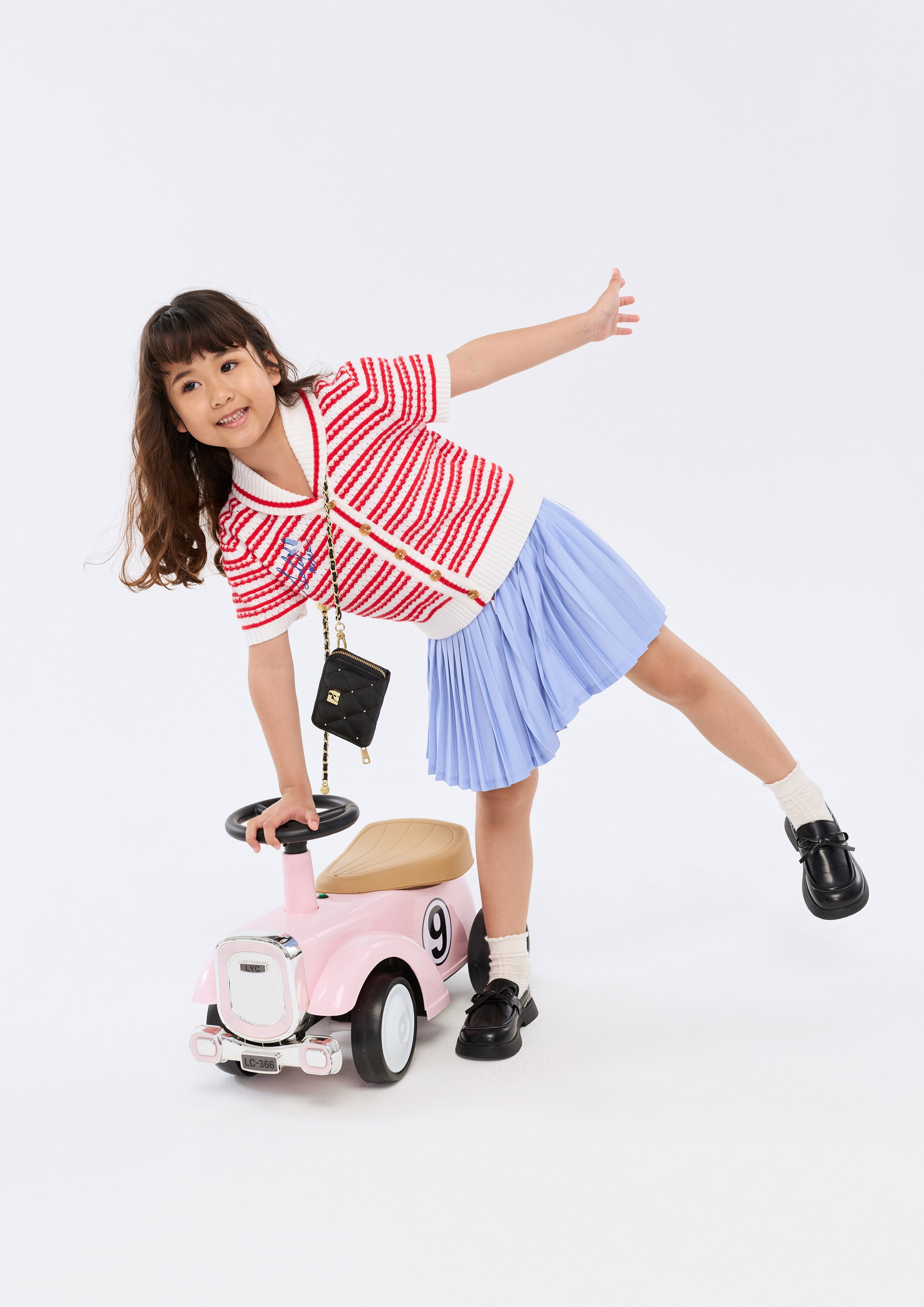 เสื้อนิตแขนสั้นลายทางปักโลโก้ สำหรับเด็กผู้หญิง คอลเลกชัน Califonia Yacht Club