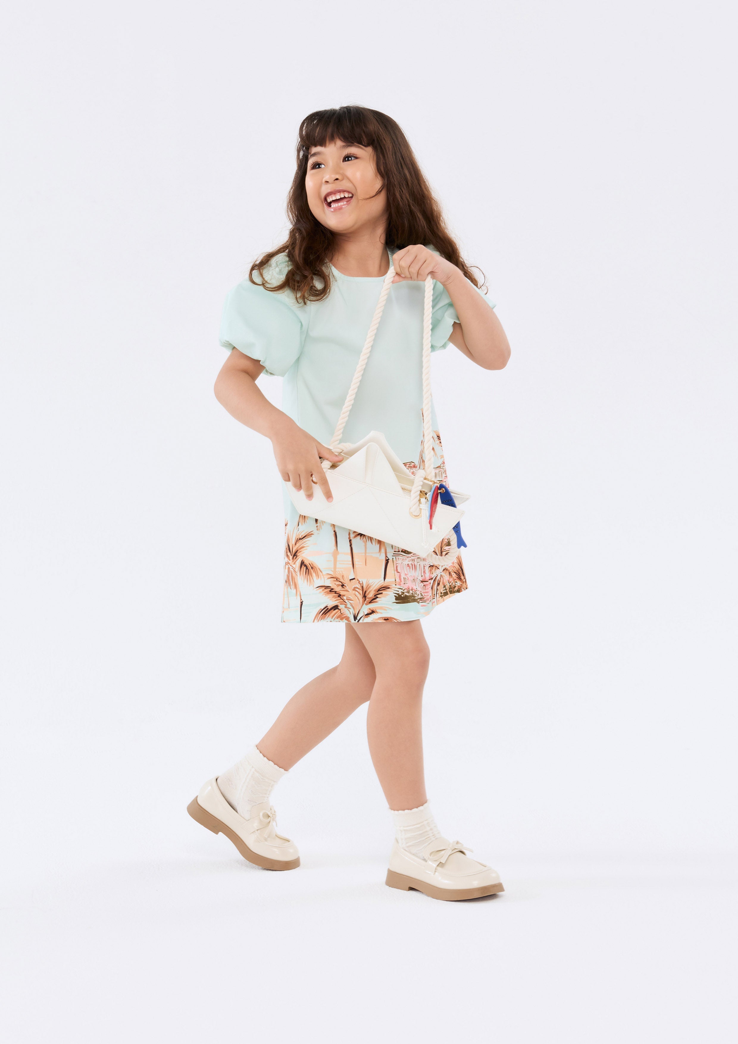 เดรสสั้นพิมพ์ลายแขนเสื้อพอง คอลเลกชัน Palm Spring