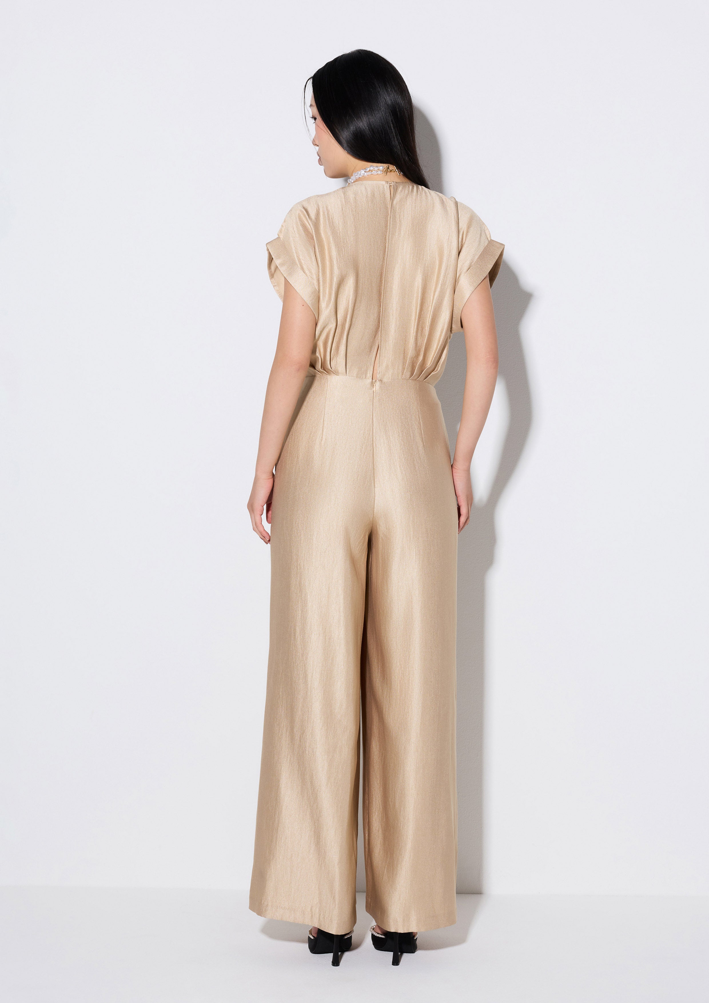 จัมพ์สูทซาตินจับเดรปหน้า คอลเลกชัน Weekender