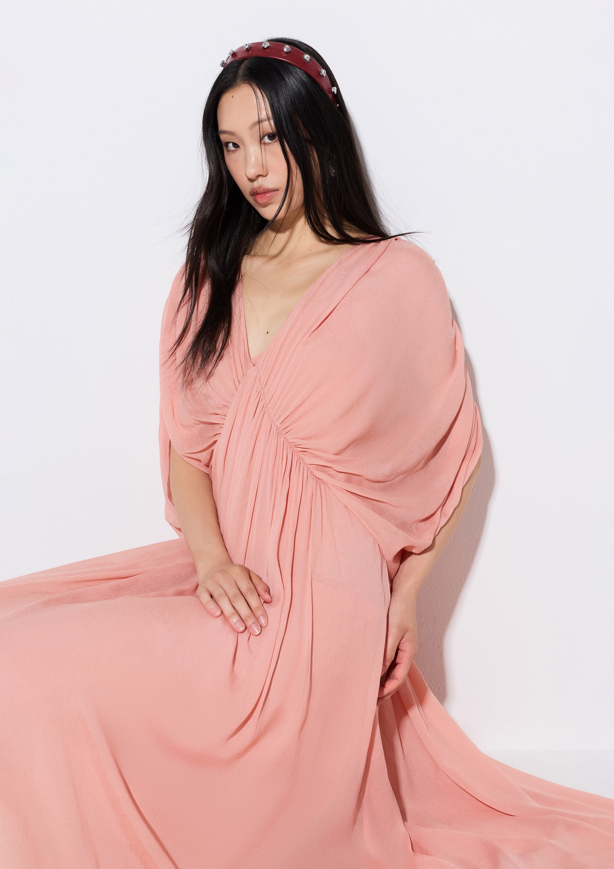 เดรสยาวแขนเสื้อจับเดรปวอลลุ่ม คอลเลกชัน Weekender