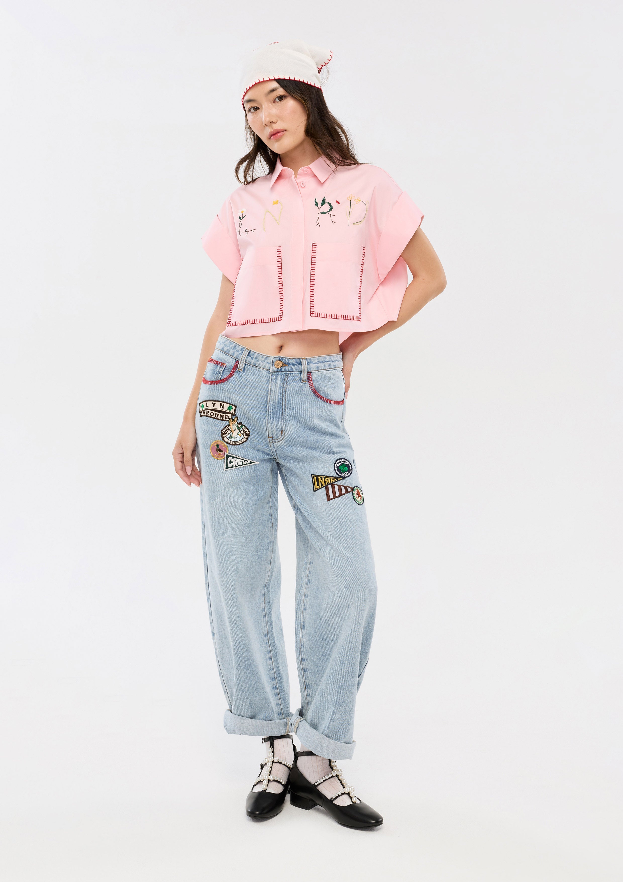 เสื้อเชิ้ตครอปแขนสั้นปักโลโก้ คอลเลกชัน Camp Diary