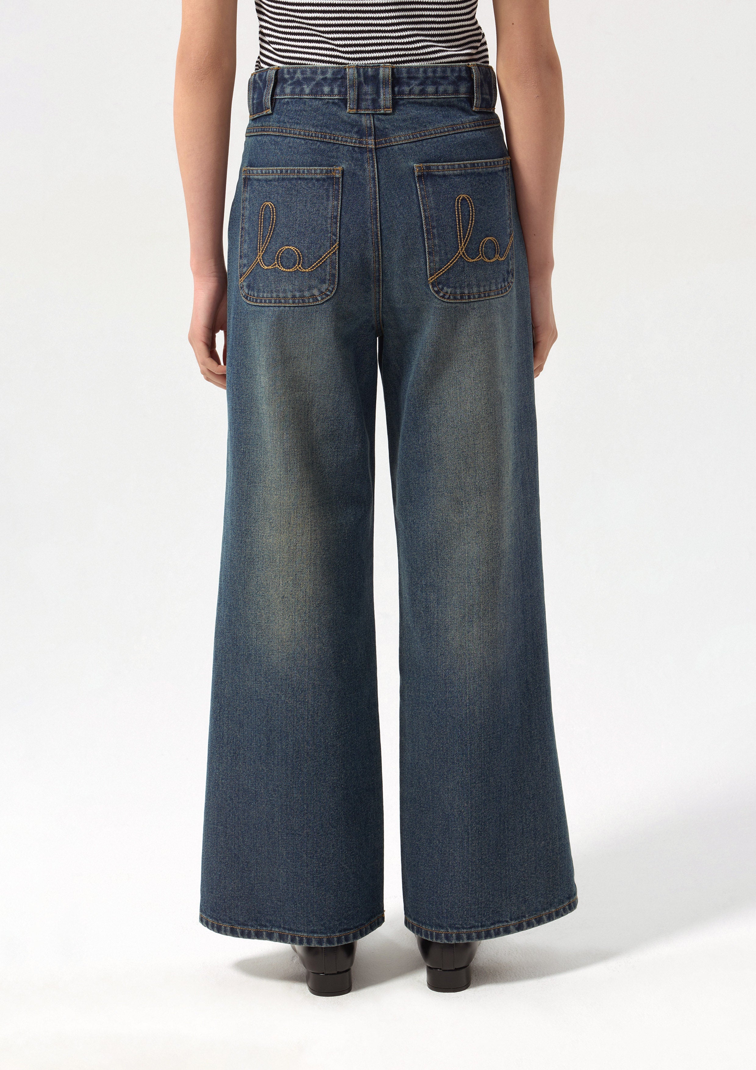 กางเกงเดนิมขากว้างสีเฟด คอลเลกชัน Basic Denim