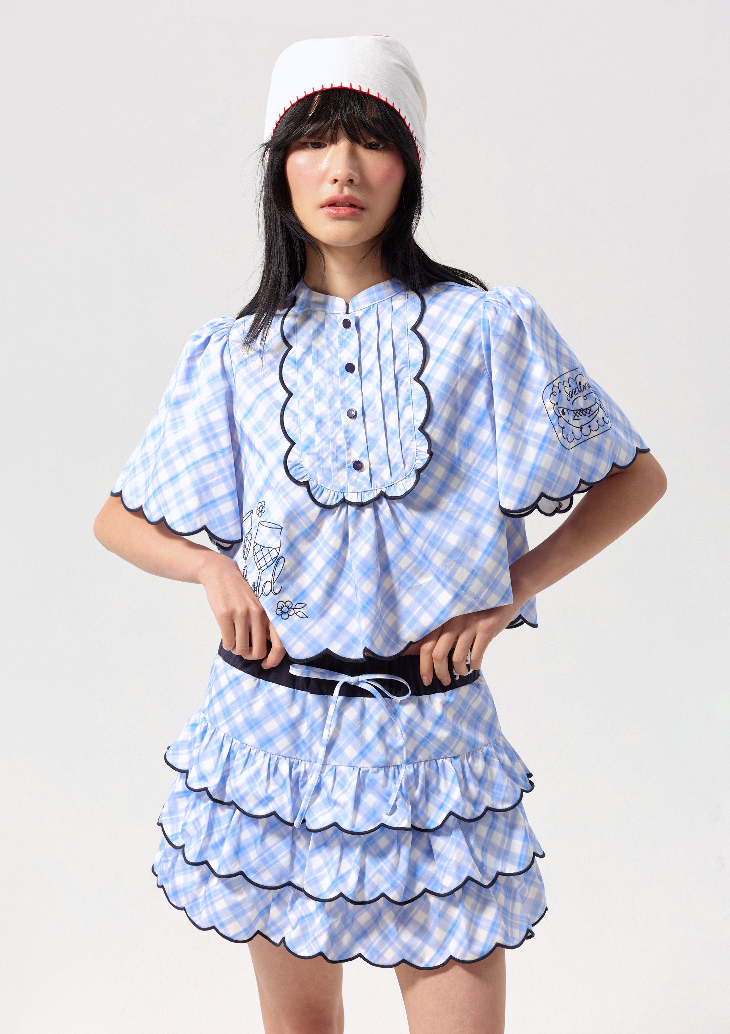 เสื้อเบลาส์ครอปลายตารางกิงแฮมขอบลอน คอลเลกชัน Chasing the Sun