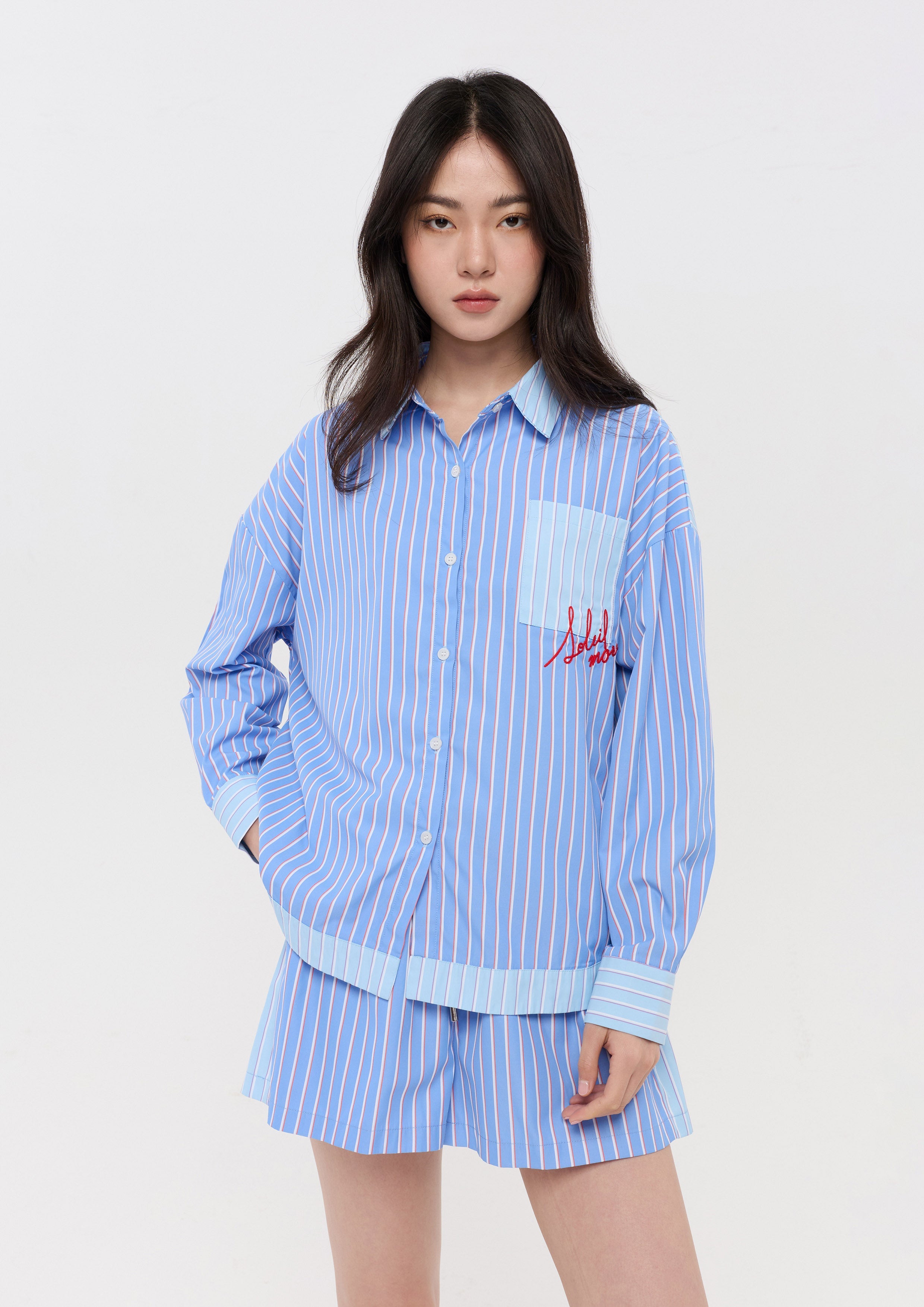 เสื้อเชิ้ตลายทางพาแนลปักโลโก้ คอลเลกชัน Califonia Yacht Club