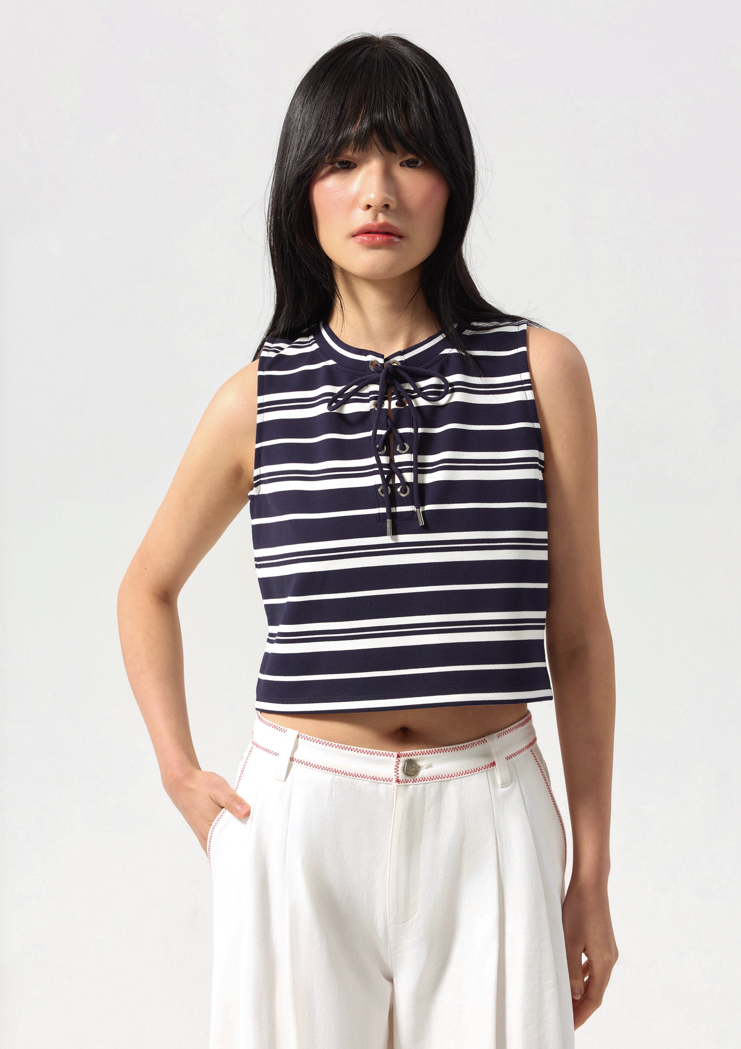 เสื้อครอปแขนกุดลายทาง คอลเลกชัน Califonia Yacht Club