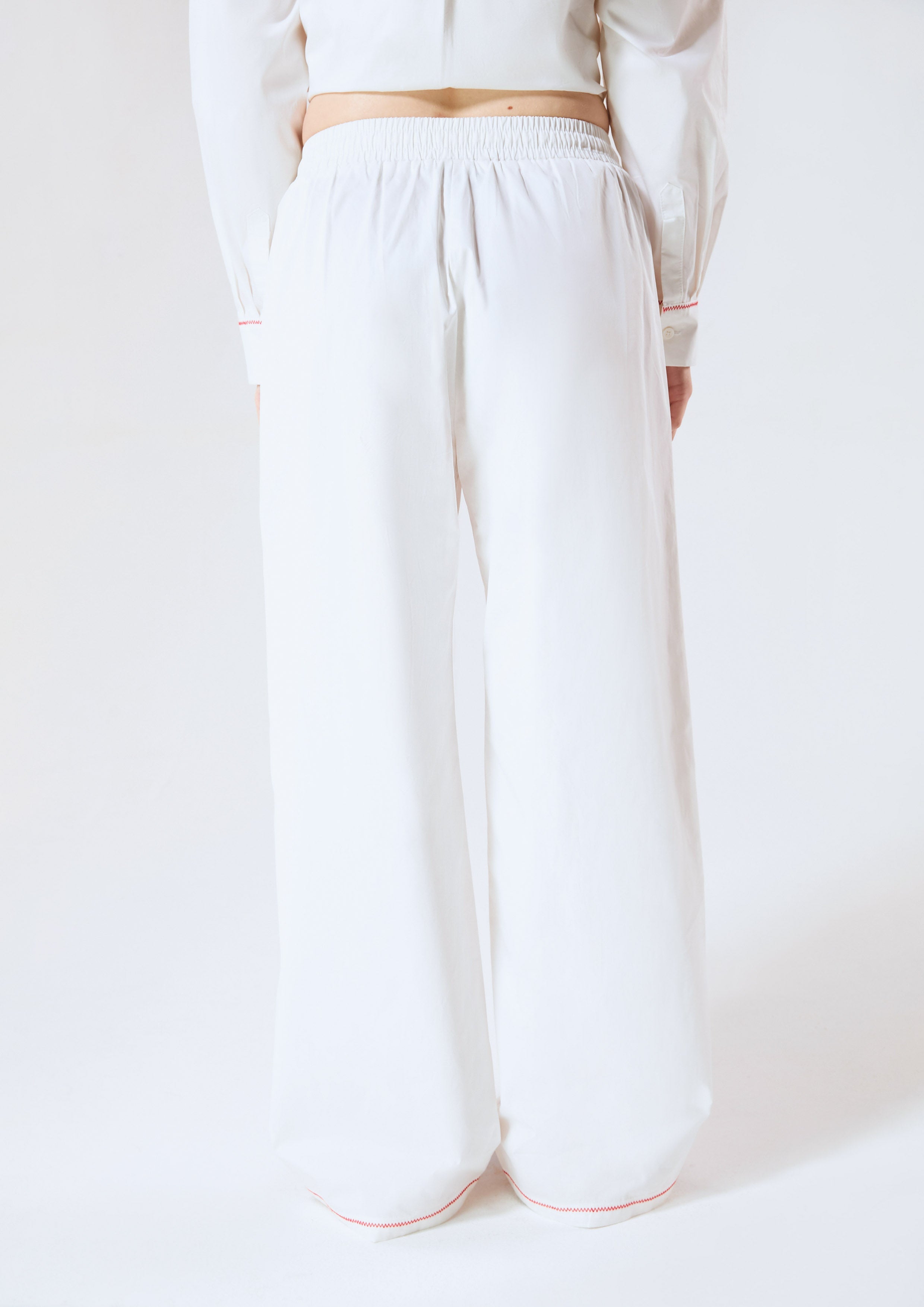 กางเกงขายาวขอบสีคอนทราสต์ คอลเลกชัน Califonia Yacht Club