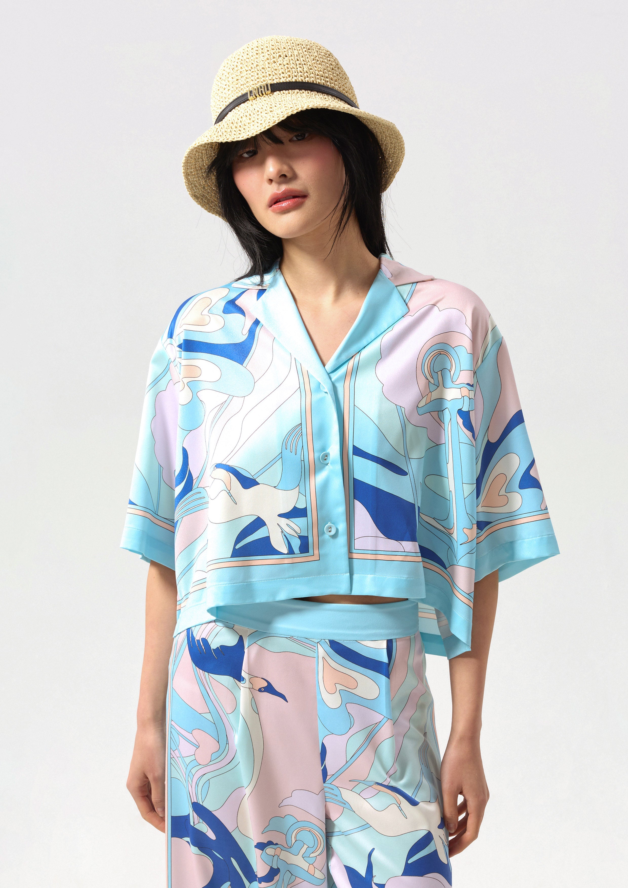 เสื้อเชิ้ตครอปซาตินพิมพ์ลายเรือใบ คอลเลกชัน Califonia Yacht Club