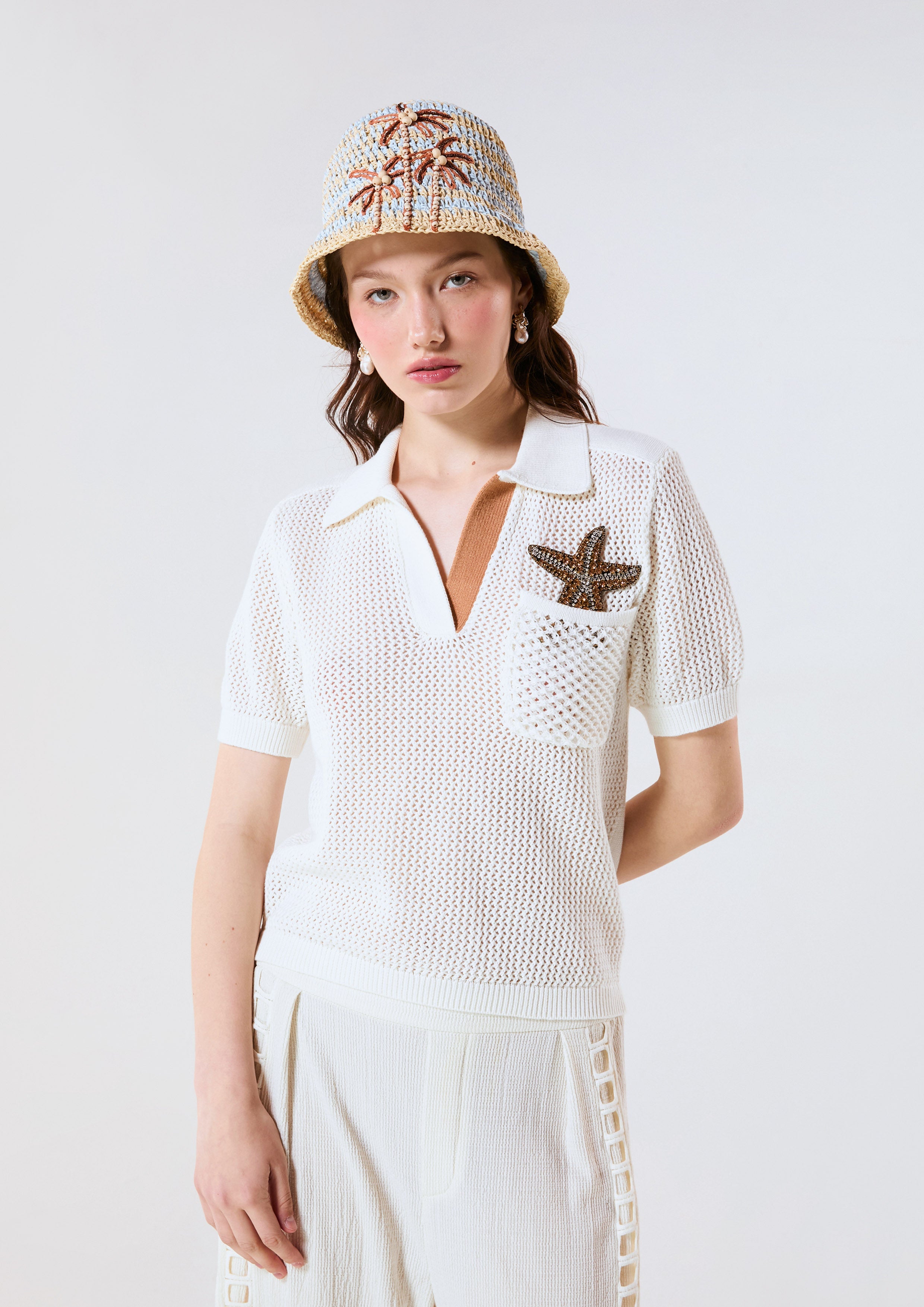 เสื้อโครเชต์แขนสั้นแต่งโมทีฟปลาดาว คอลเลกชัน Chasing the Sea