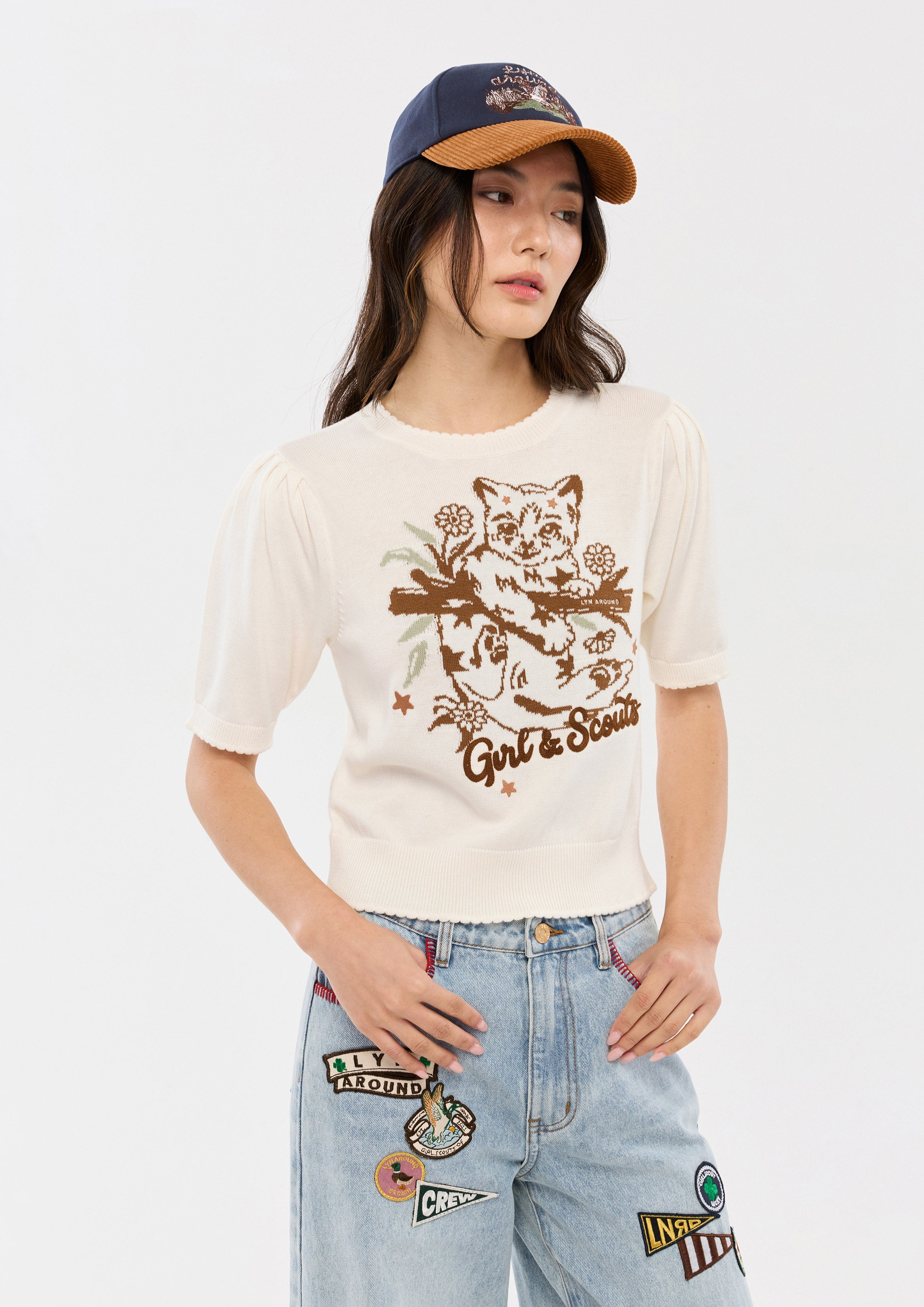 เสื้อนิตแขนสั้นปักลายแมว คอลเลกชัน Camp Diary