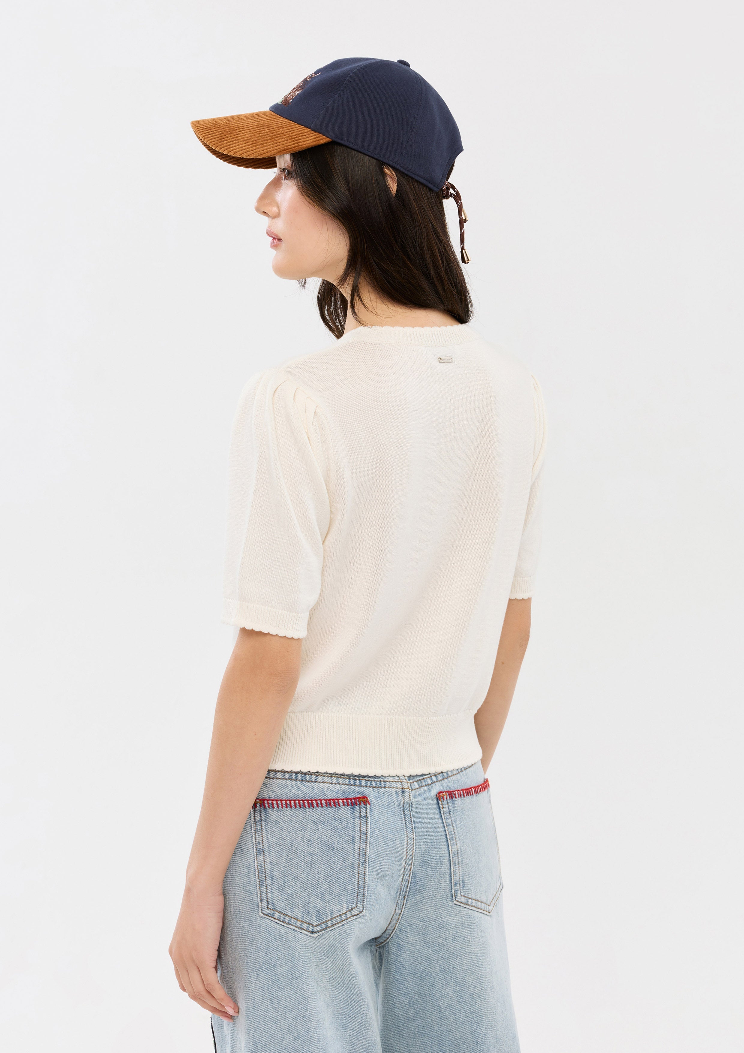 เสื้อนิตแขนสั้นปักลายแมว คอลเลกชัน Camp Diary