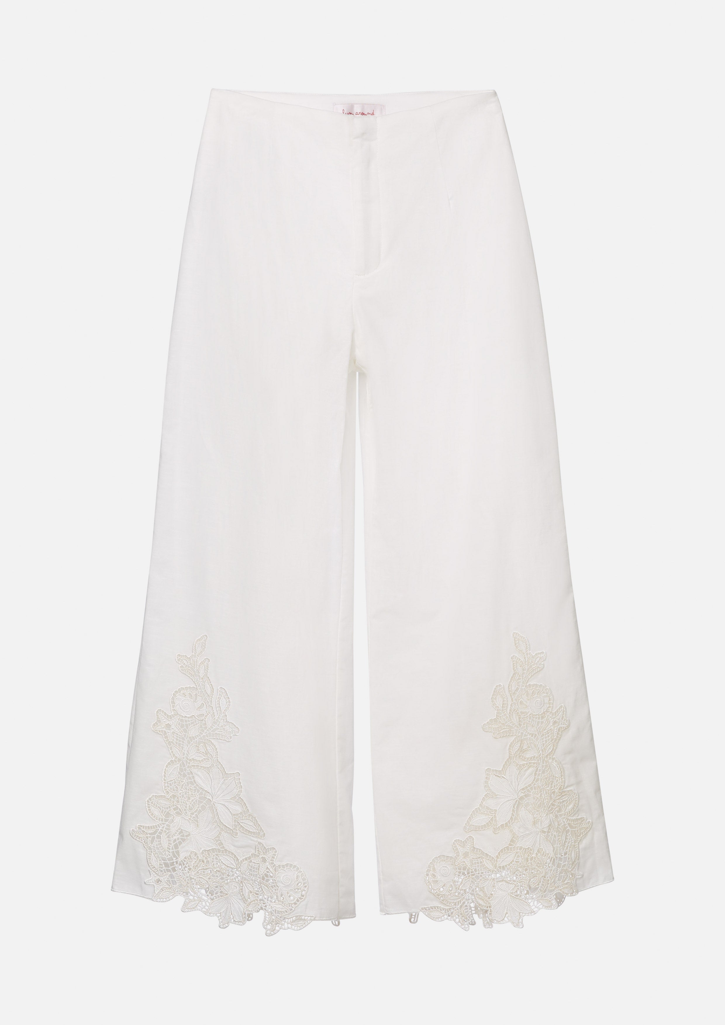 กางเกงขายาวปลายขาแต่งเลเยอร์คัทดอกไม้ คอลเลกชัน Weekender