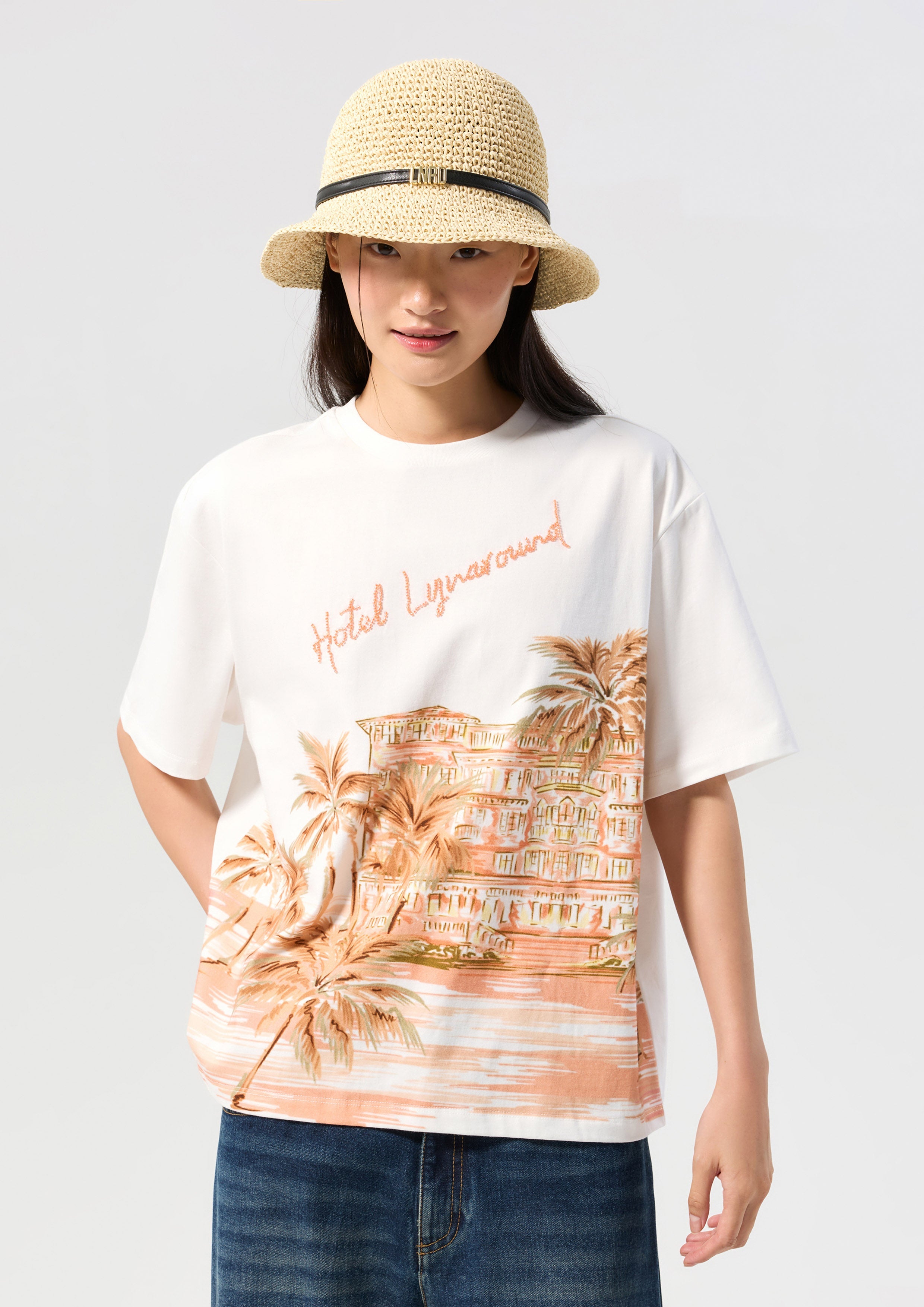 เสื้อยืดแขนสั้นพิมพ์ลายปักโลโก้ คอลเลกชัน Palm Spring