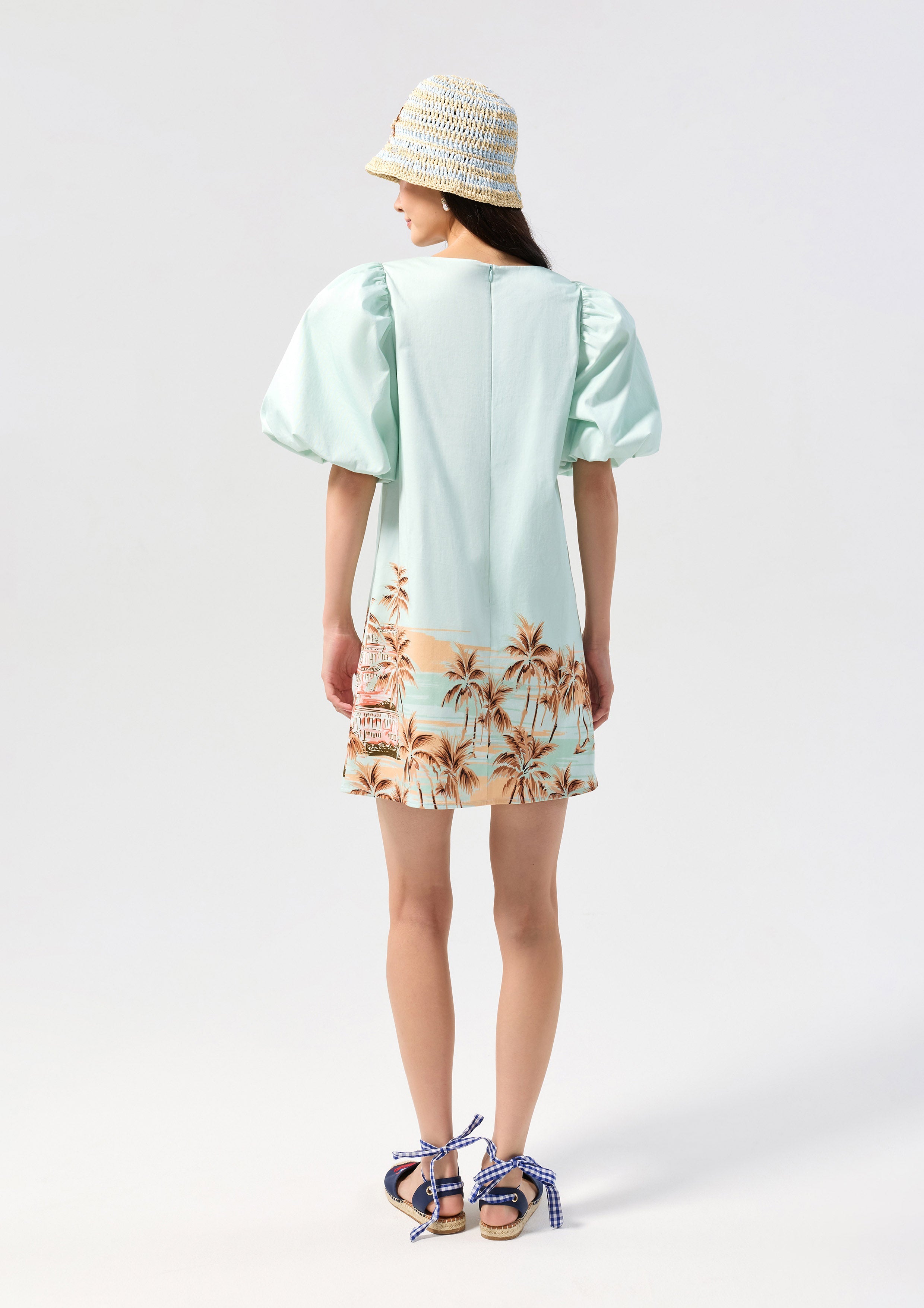 เดรสสั้นพิมพ์ลายแขนเสื้อพอง คอลเลกชัน Palm Spring