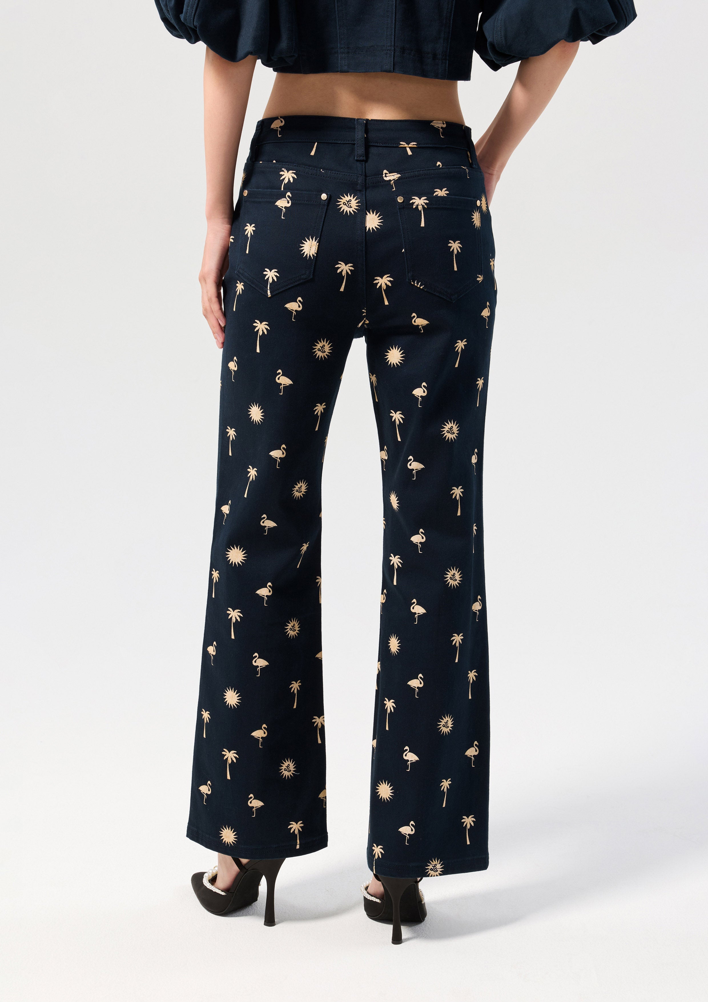 กางเกงขายาวเอวสูงปักลาย คอลเลกชัน Palm Spring