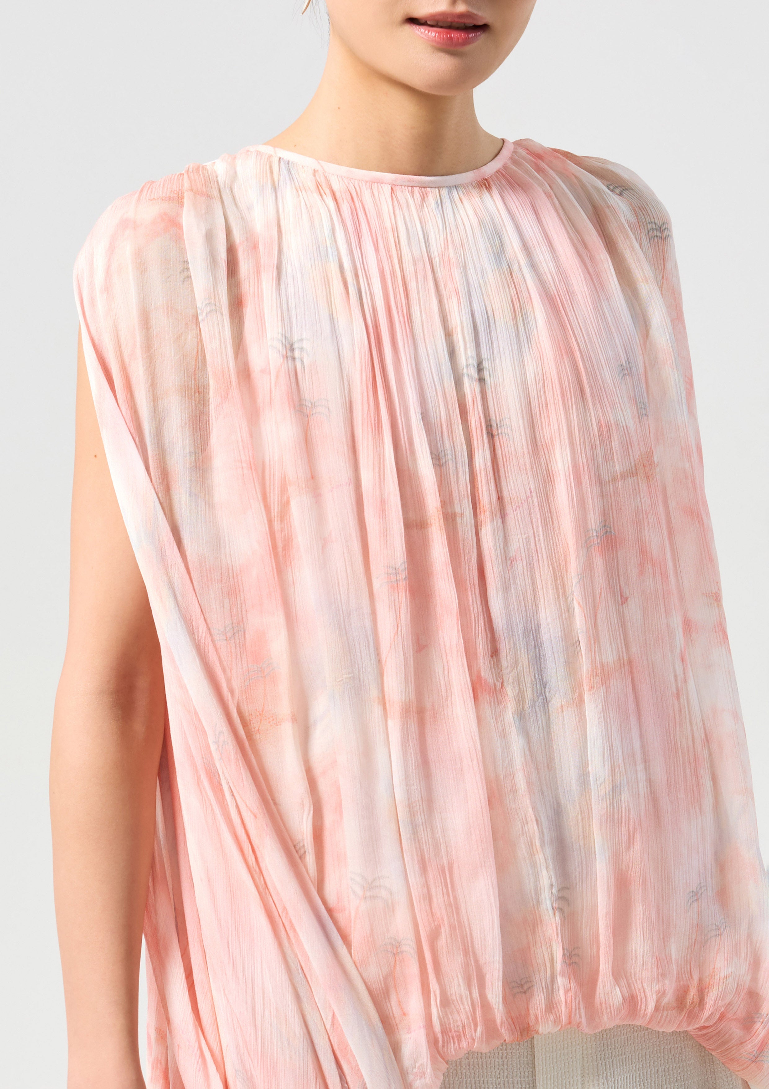 เสื้อเบลาส์จับพลีทพิมพ์ลาย คอลเลกชัน Oasis