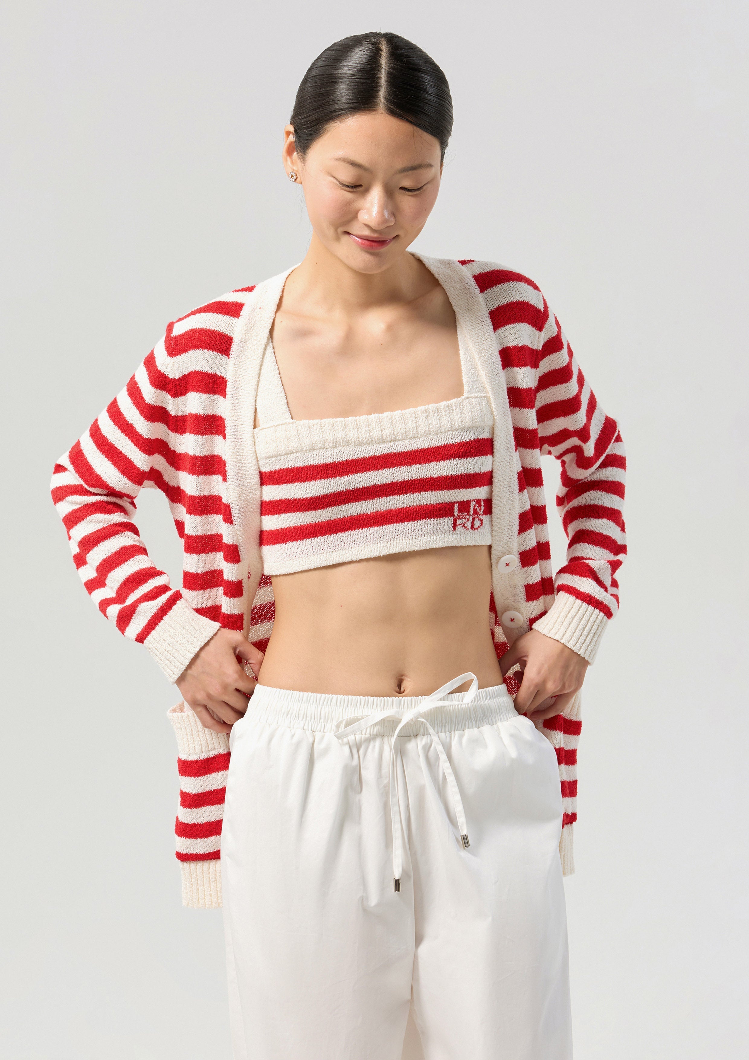 เสื้อคาร์ดิแกนผ้านิตลายทางพร้อมเสื้อครอป คอลเลกชัน Califonia Yacht Club