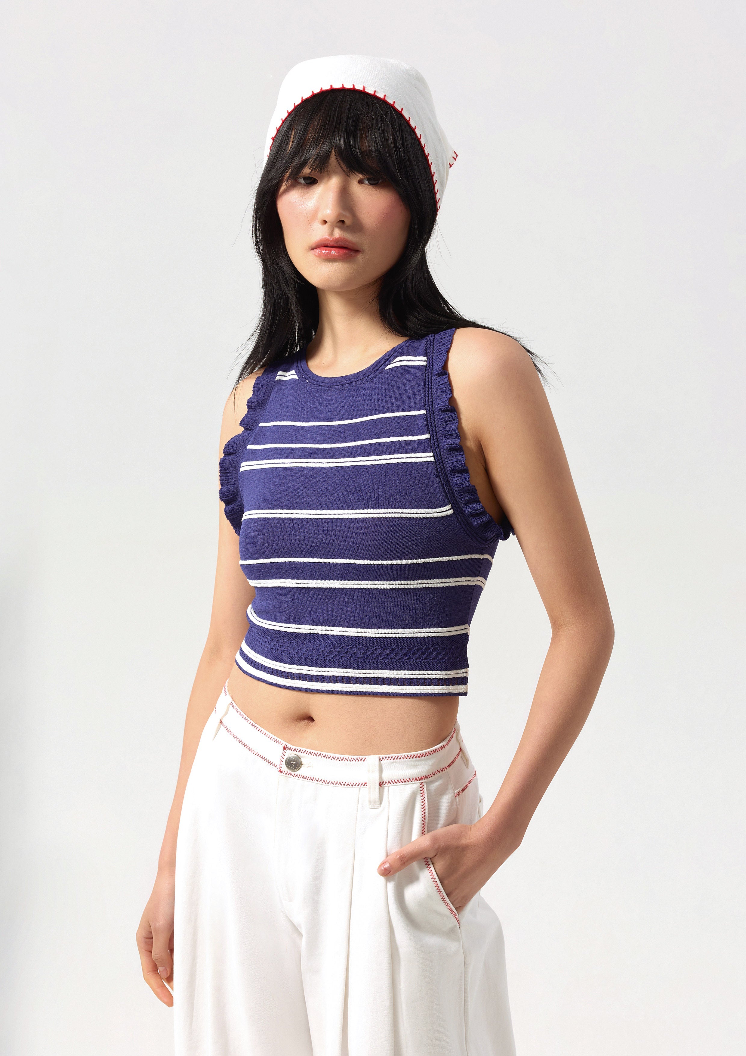 เสื้อครอปแขนกุดแต่งระบาย คอลเลกชัน Califonia Yacht Club