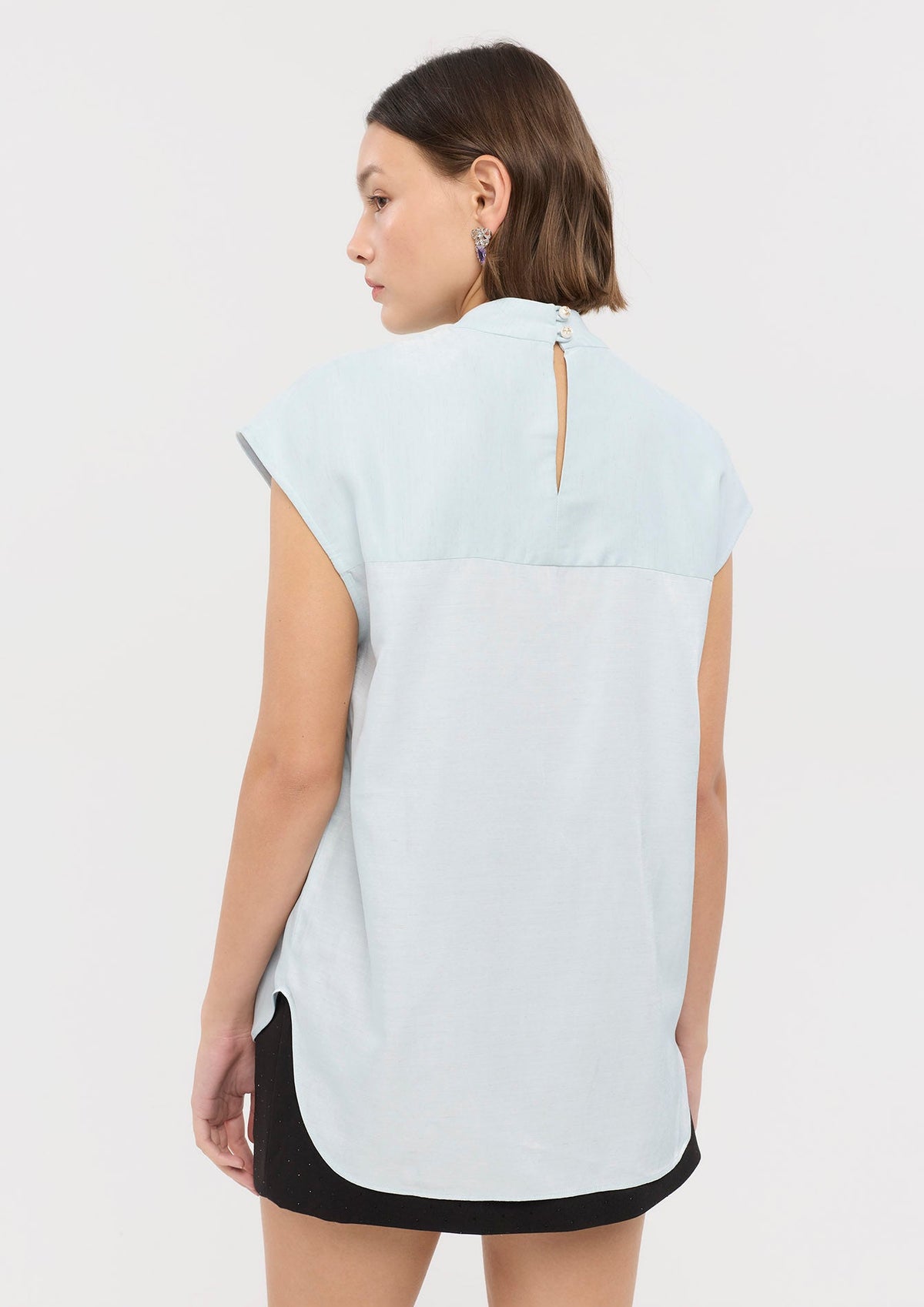 เสื้อแขนกุดคอเสื้อผูกโบ คอลเลกชัน Sacred Botanica