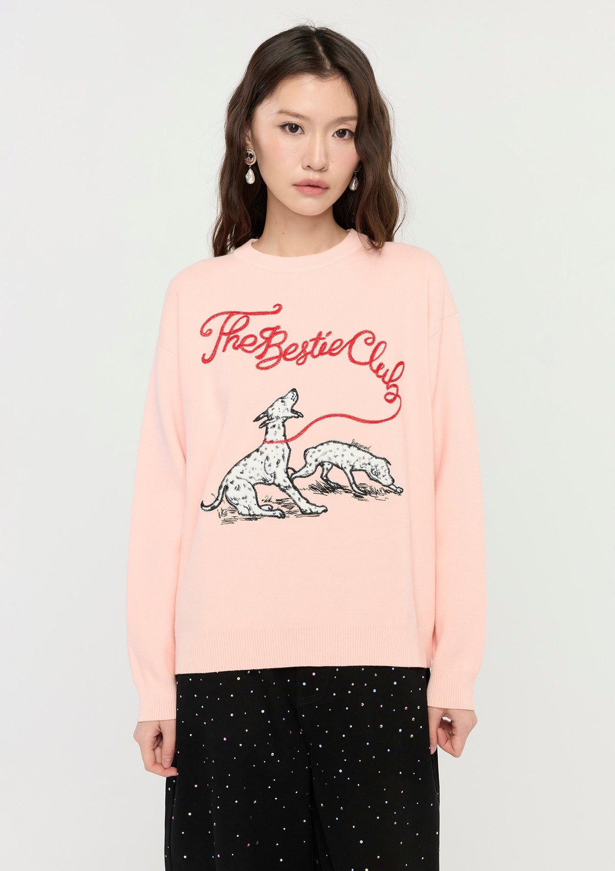เสื้อพลูโอเวอร์คอกลมกราฟิกสุนัข คอลเลกชัน The Bestie Club