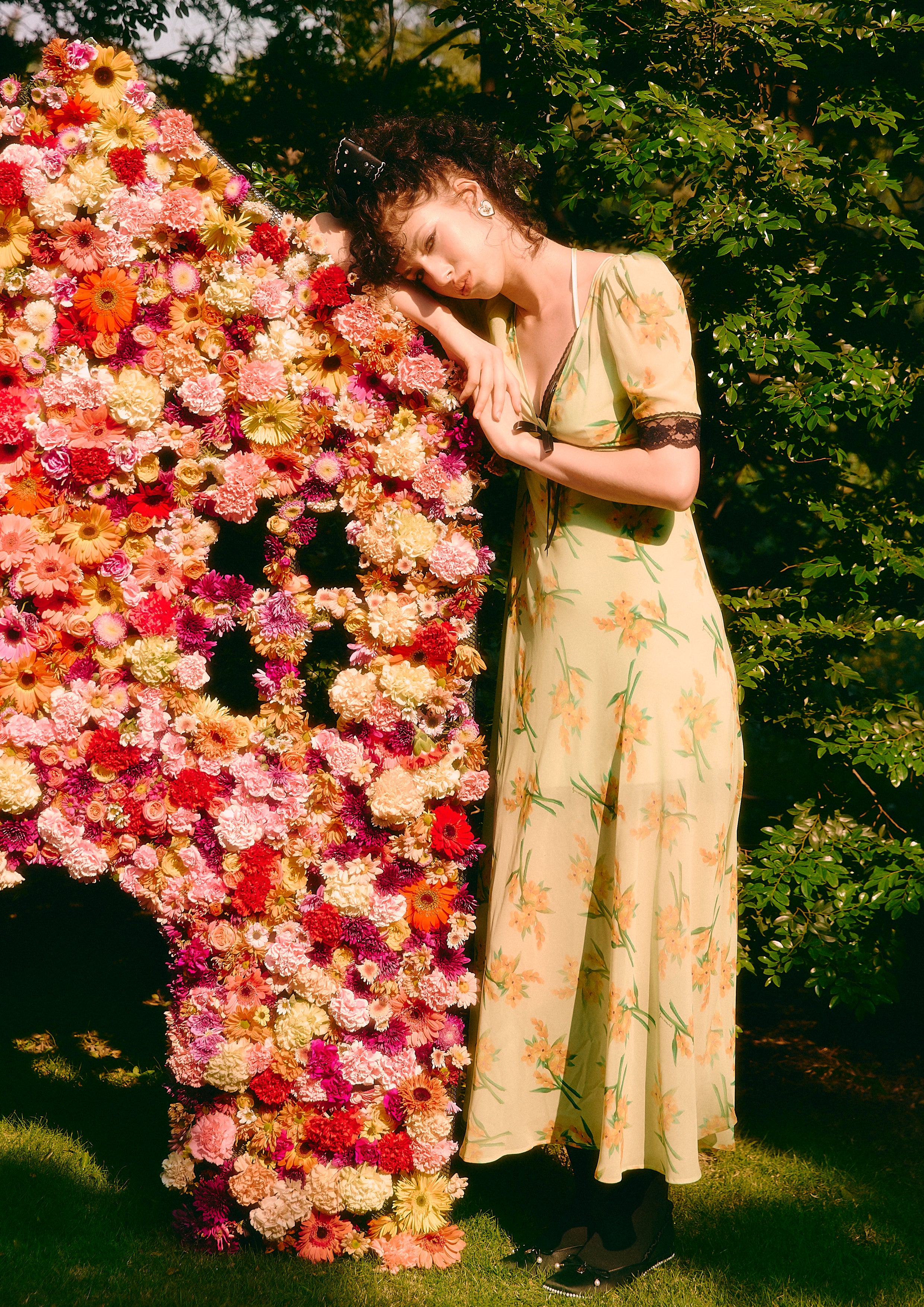 เดรสยาว ลูกไม้ แต่งโบว์ ลายดอกไม้ Bloom